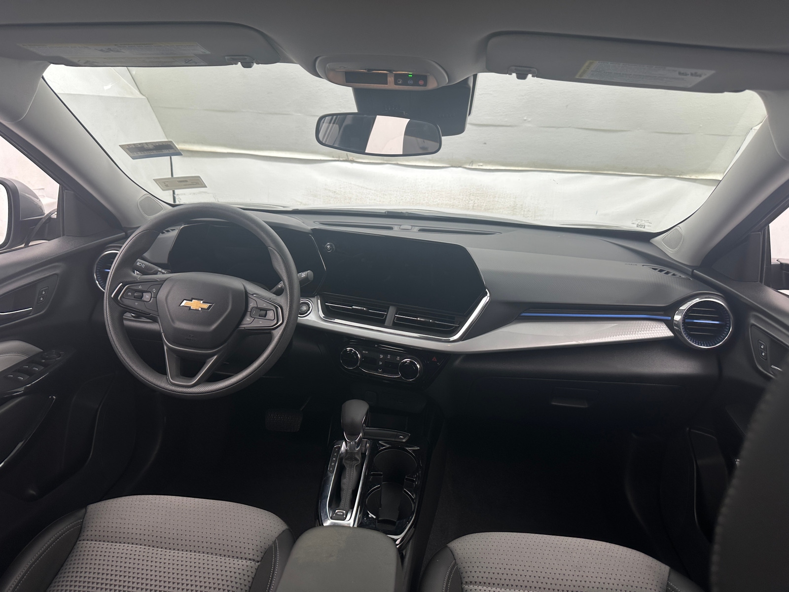 Thumbnail: 2025 Chevrolet Trax - 3