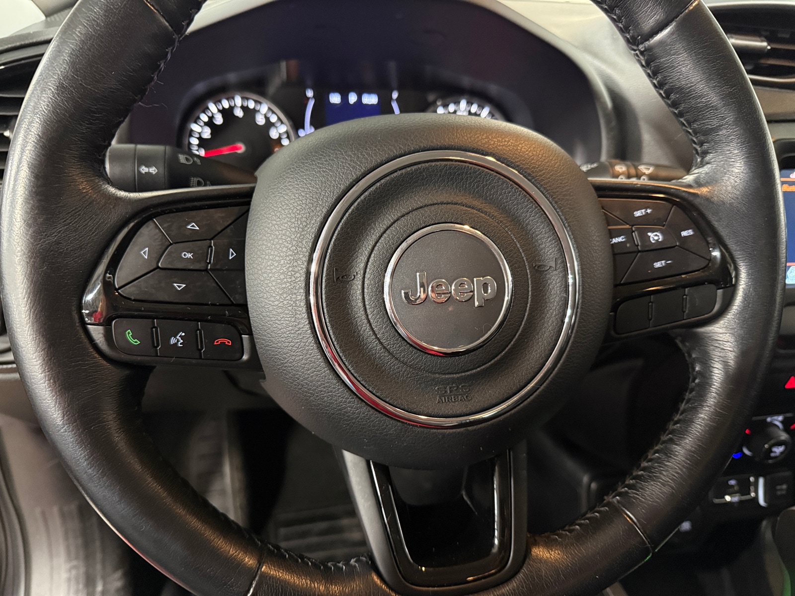 Thumbnail: 2018 Jeep Renegade - 5