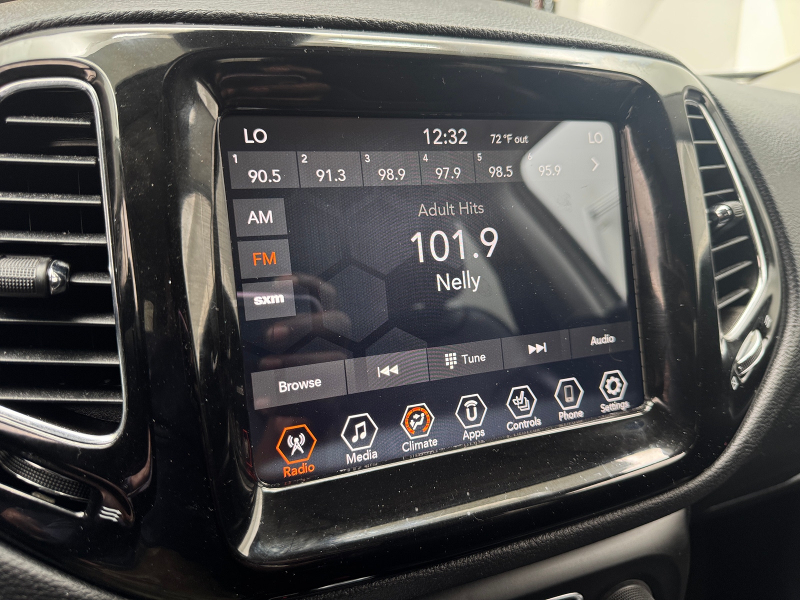 Thumbnail: 2021 Jeep Compass - 3