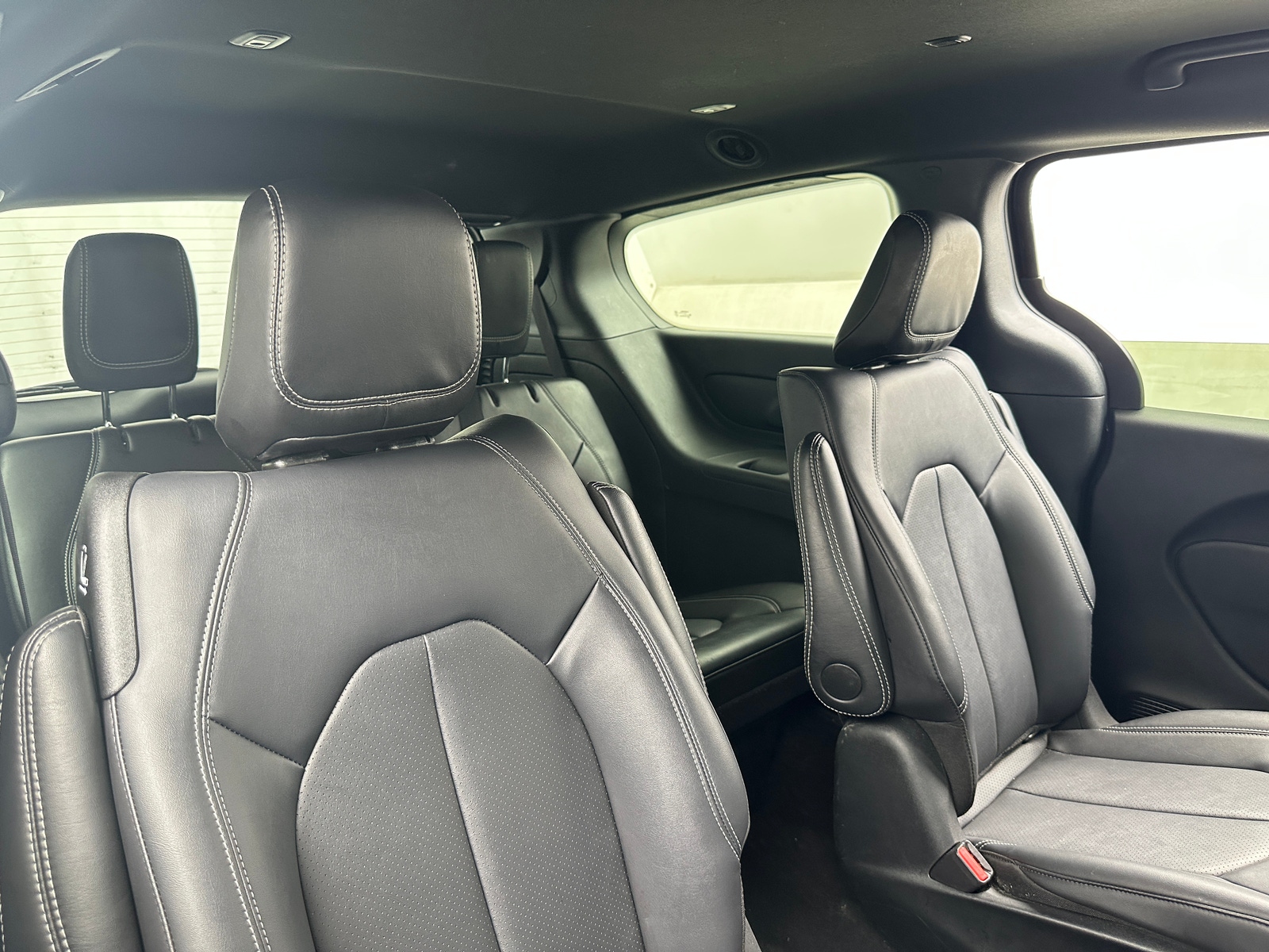 Thumbnail: 2025 Chrysler Pacifica - 5