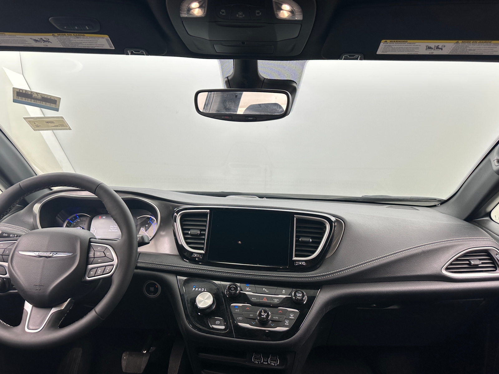 Thumbnail: 2025 Chrysler Pacifica - 2