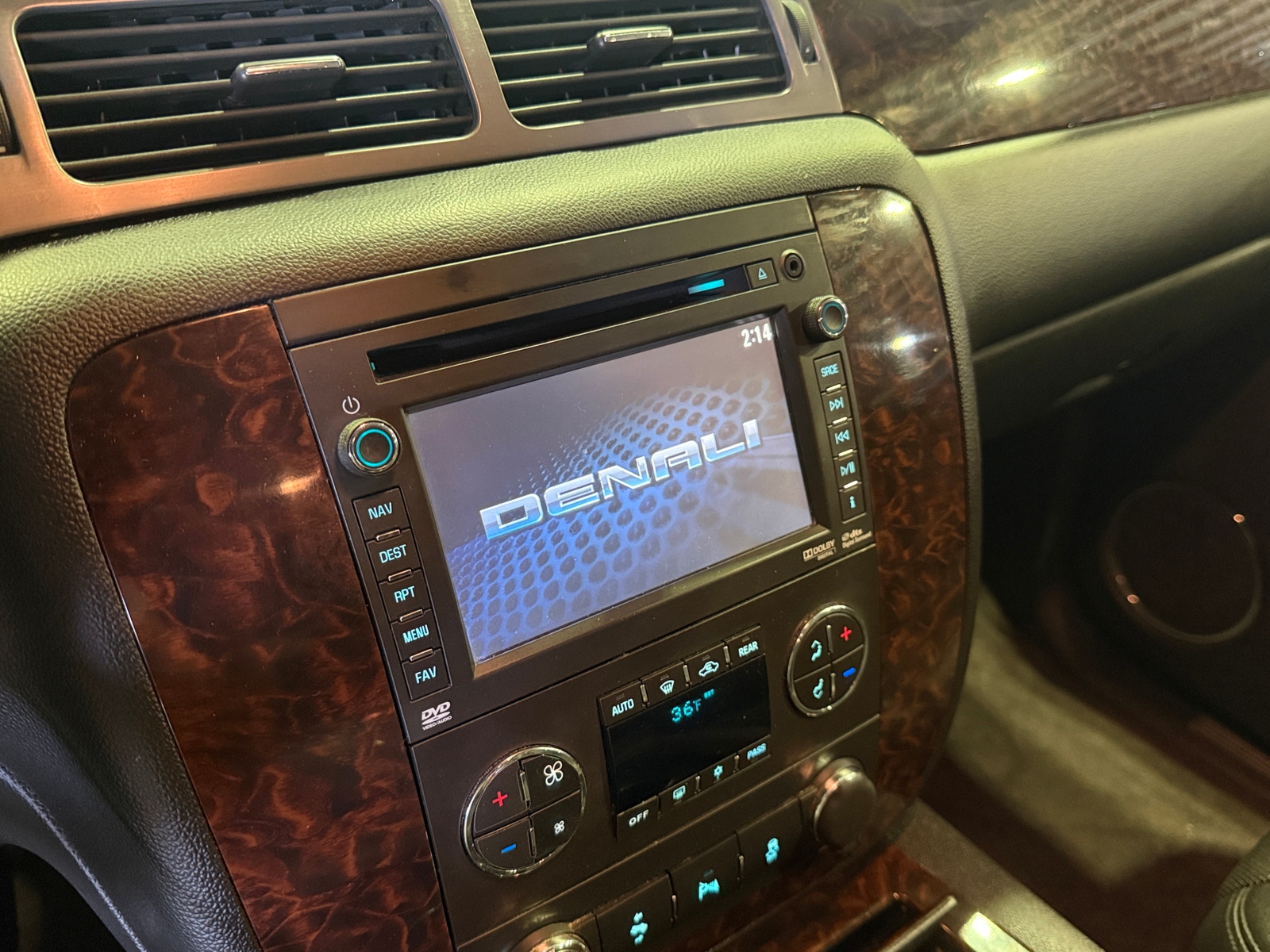 Thumbnail: 2014 GMC Yukon XL - 3