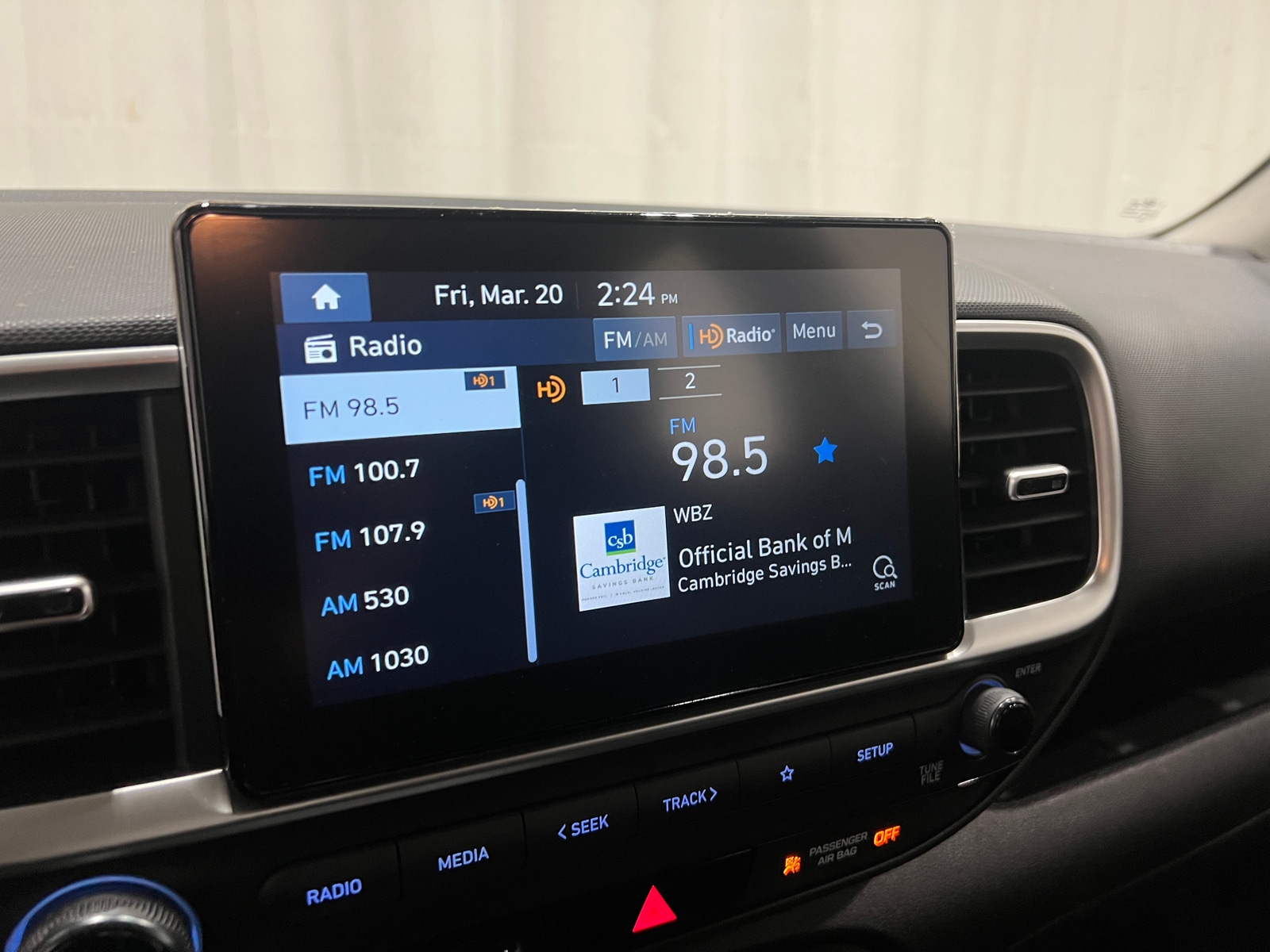 Thumbnail: 2021 Hyundai Venue - 4