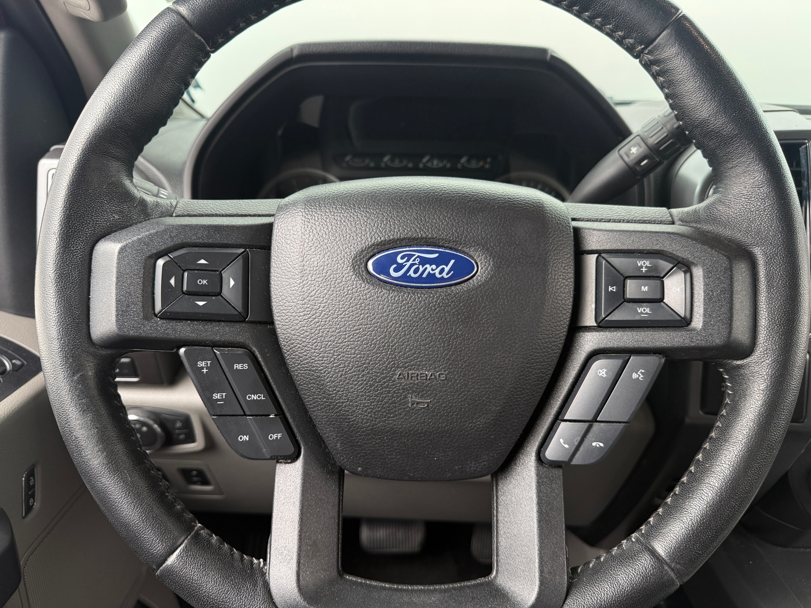 Thumbnail: 2019 Ford Econoline - 5