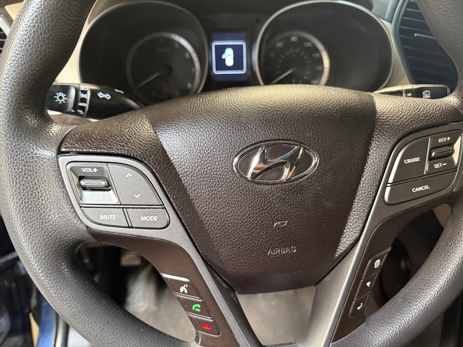 Thumbnail: 2018 Hyundai Santa Fe - 5