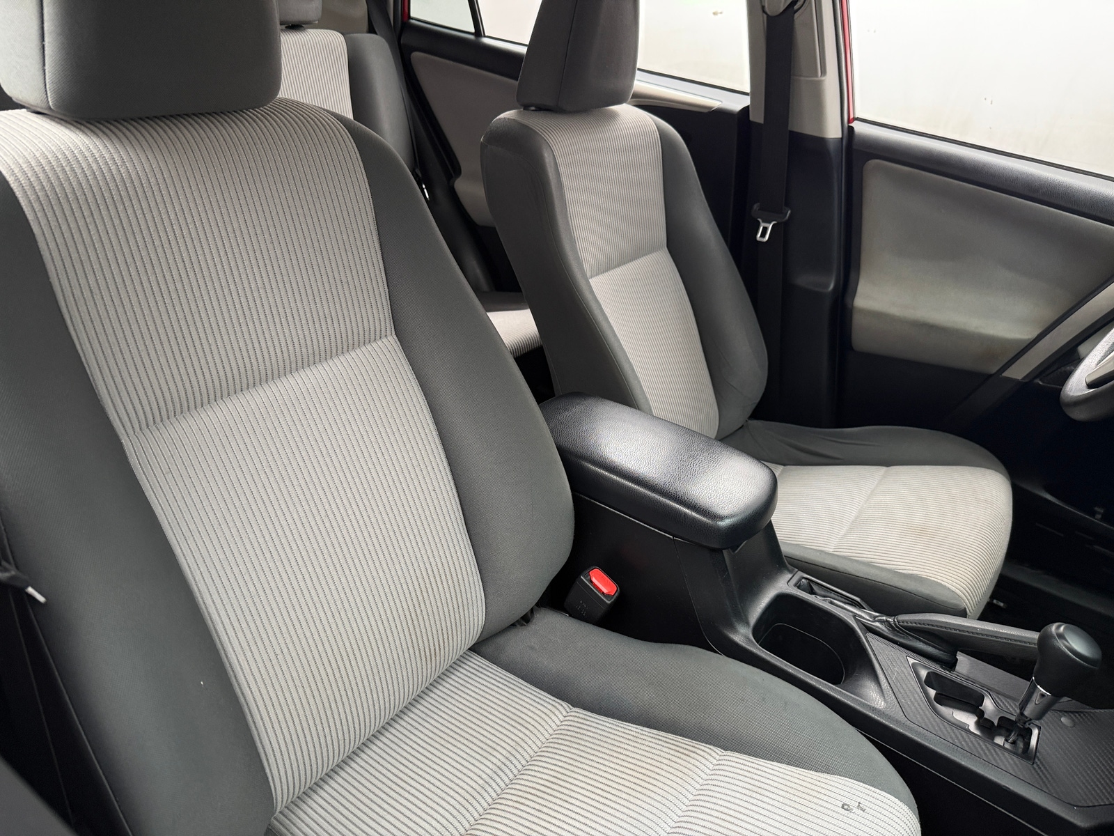 Thumbnail: 2014 Toyota RAV4 - 2