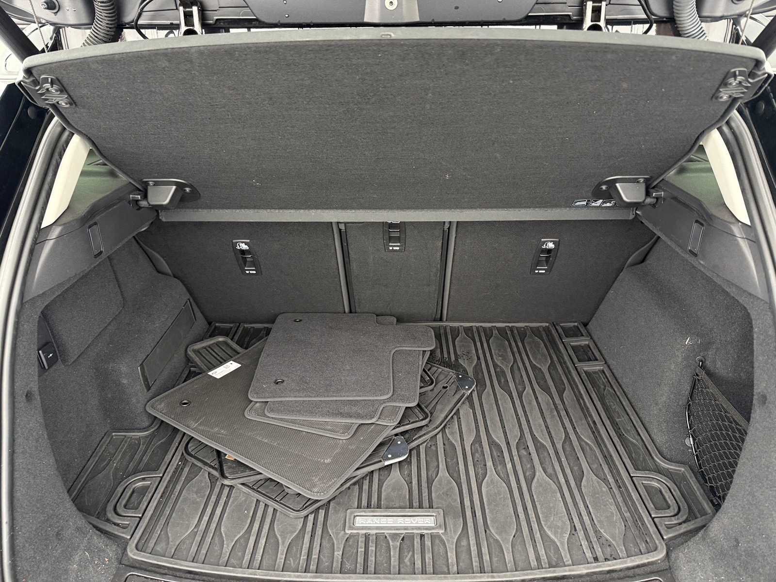 Thumbnail: 2021 Land Rover Range Rover Evoque - 6