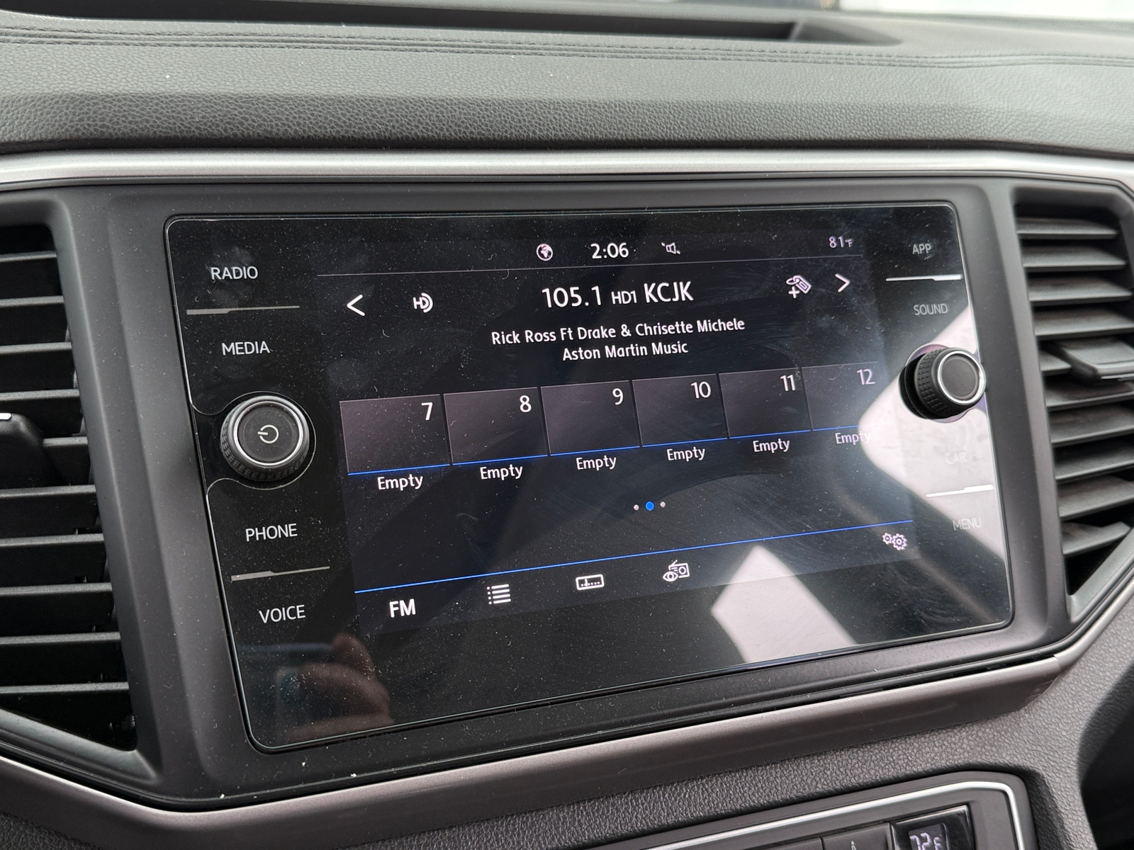 Thumbnail: 2021 Volkswagen Atlas - 3