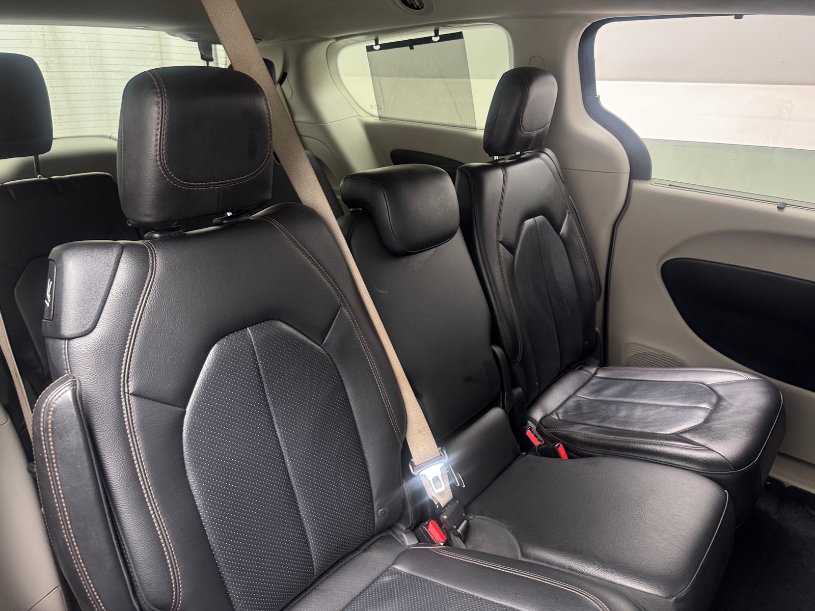 Thumbnail: 2018 Chrysler Pacifica - 5