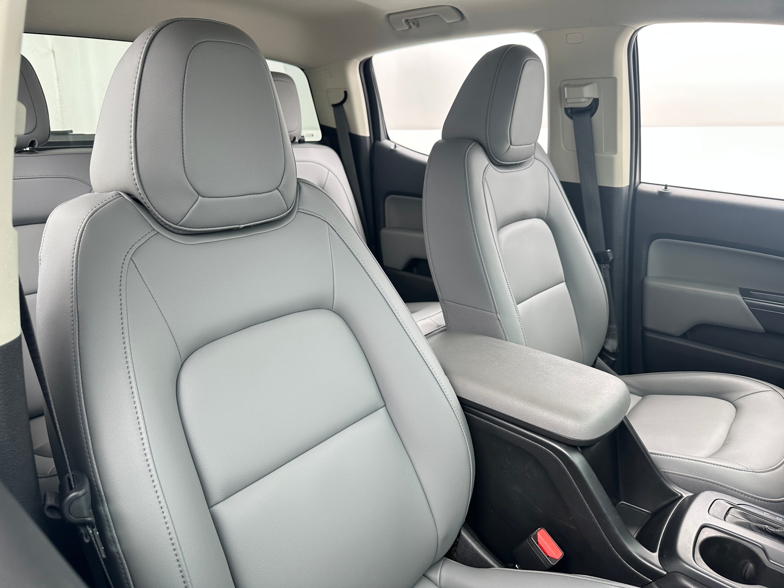 Thumbnail: 2022 Chevrolet Colorado - 2