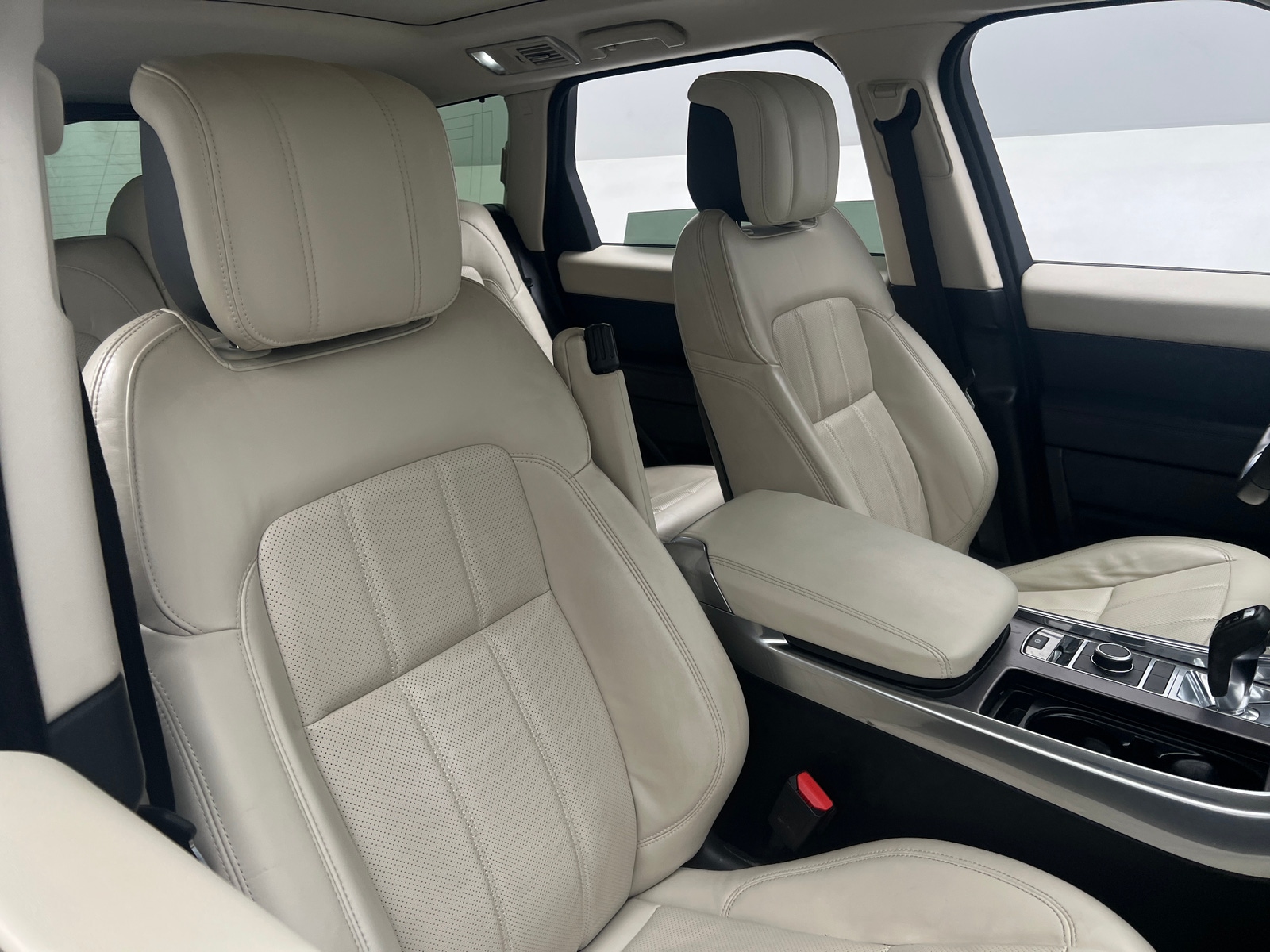 Thumbnail: 2019 Land Rover Range Rover Sport - 2