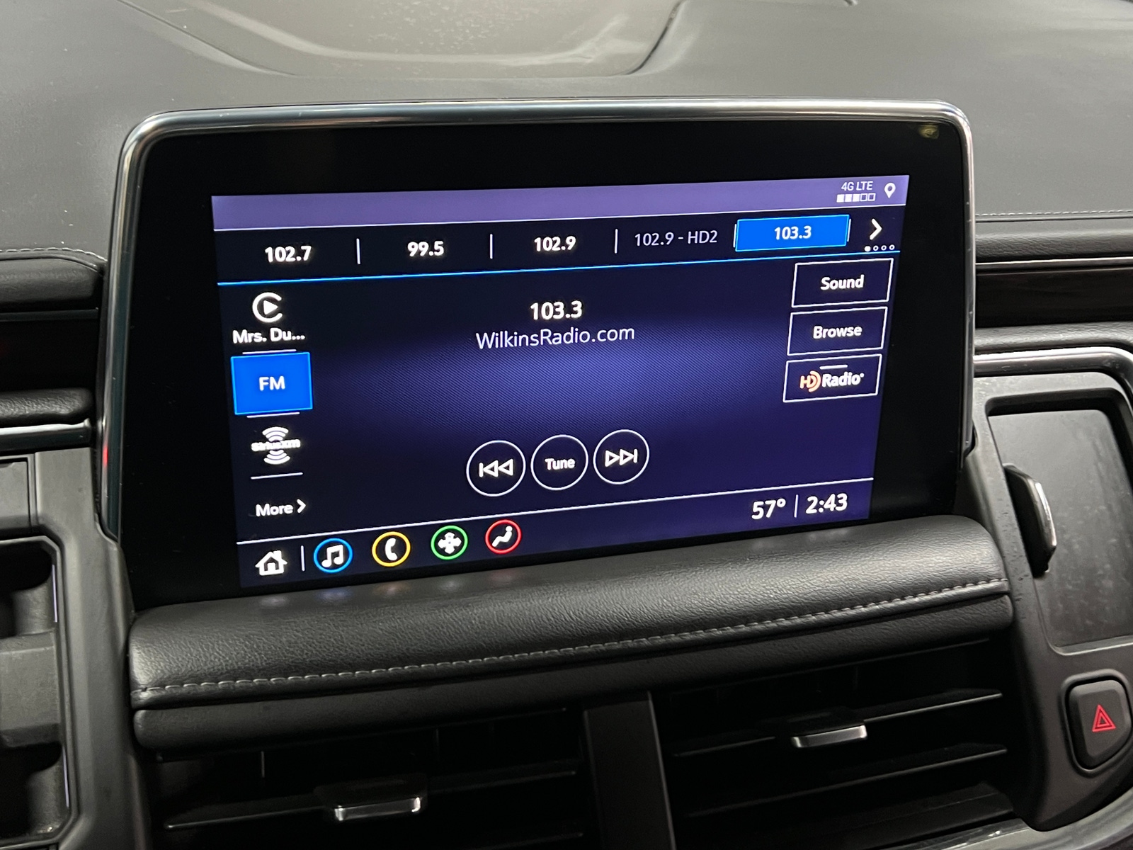 Thumbnail: 2021 Chevrolet Suburban - 3