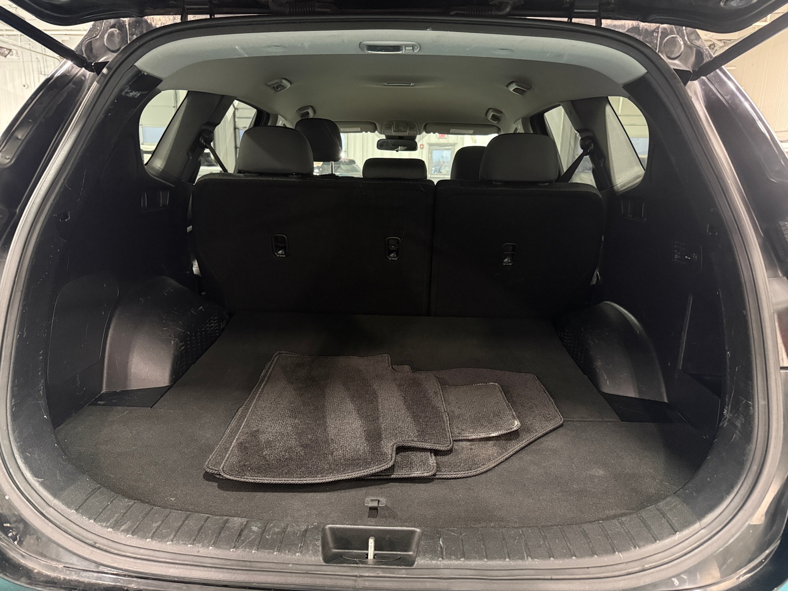 Thumbnail: 2019 Hyundai Santa Fe - 7