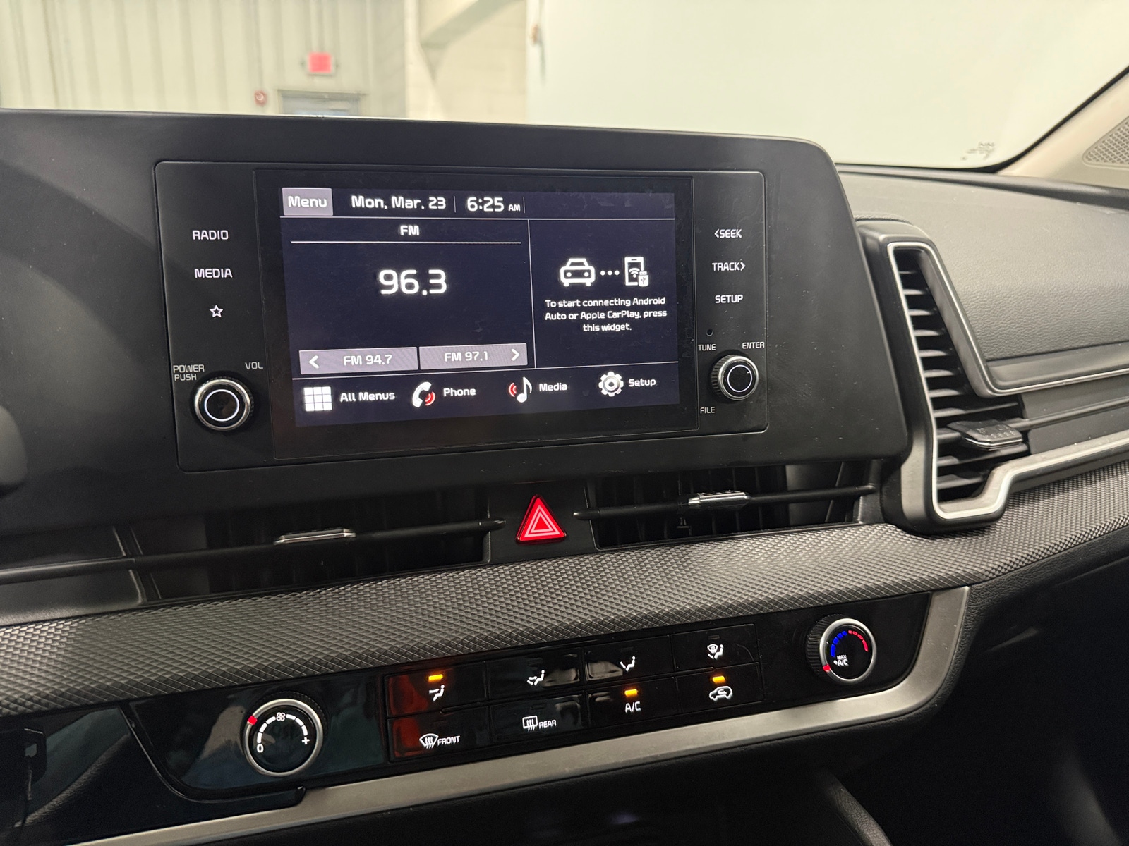 Thumbnail: 2025 Kia Sportage - 4