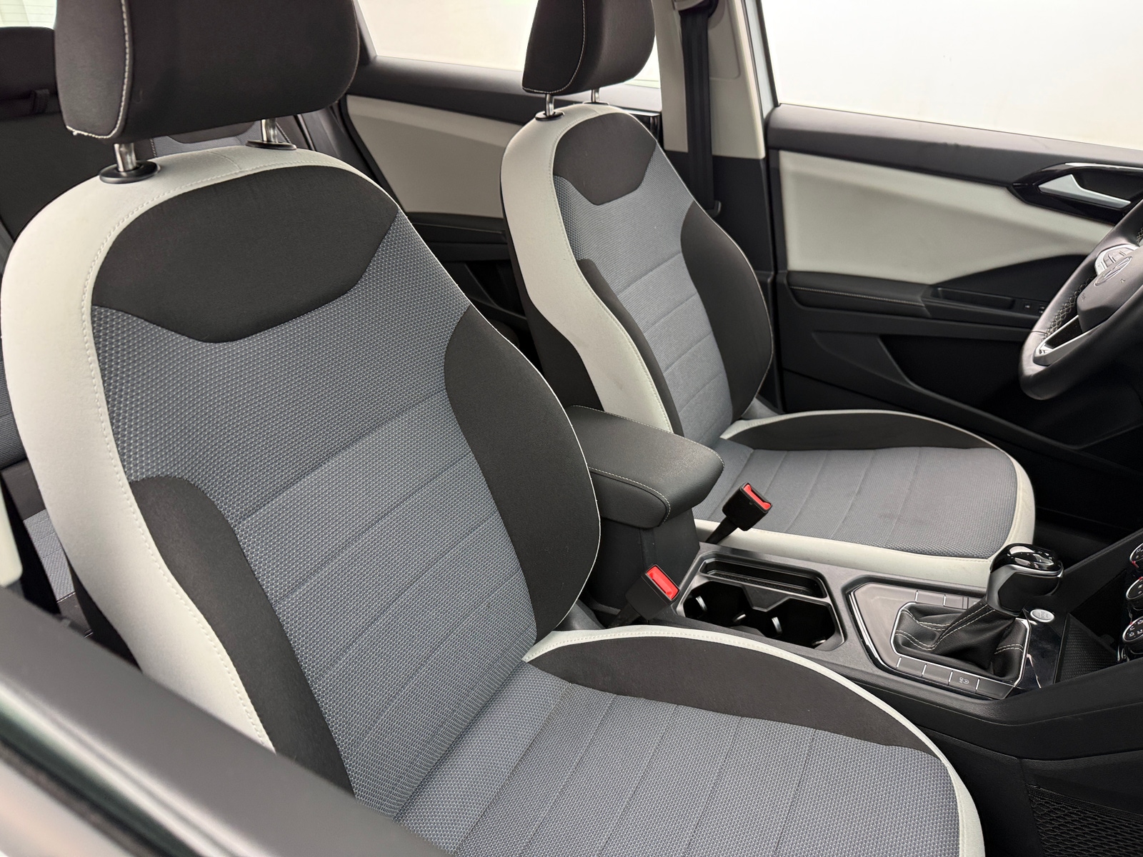 Thumbnail: 2025 Volkswagen Taos - 2