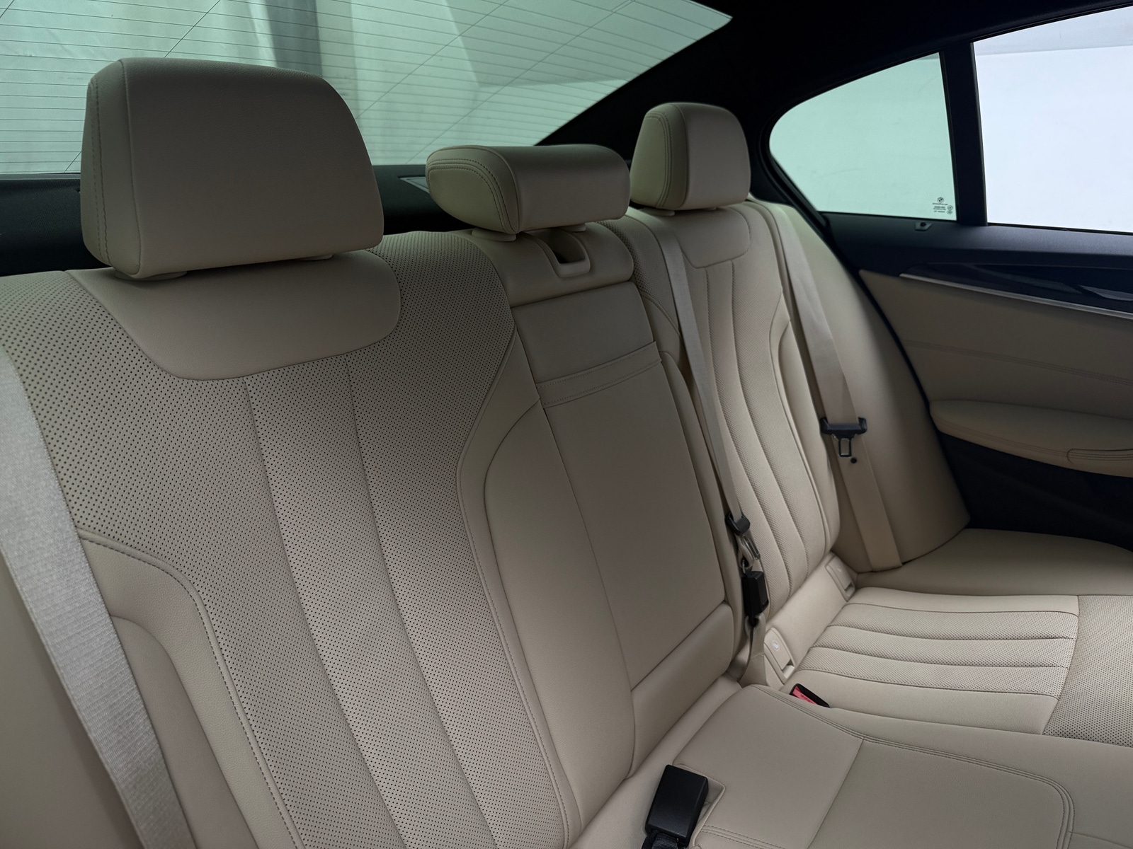 Thumbnail: 2022 BMW 5 Series - 5