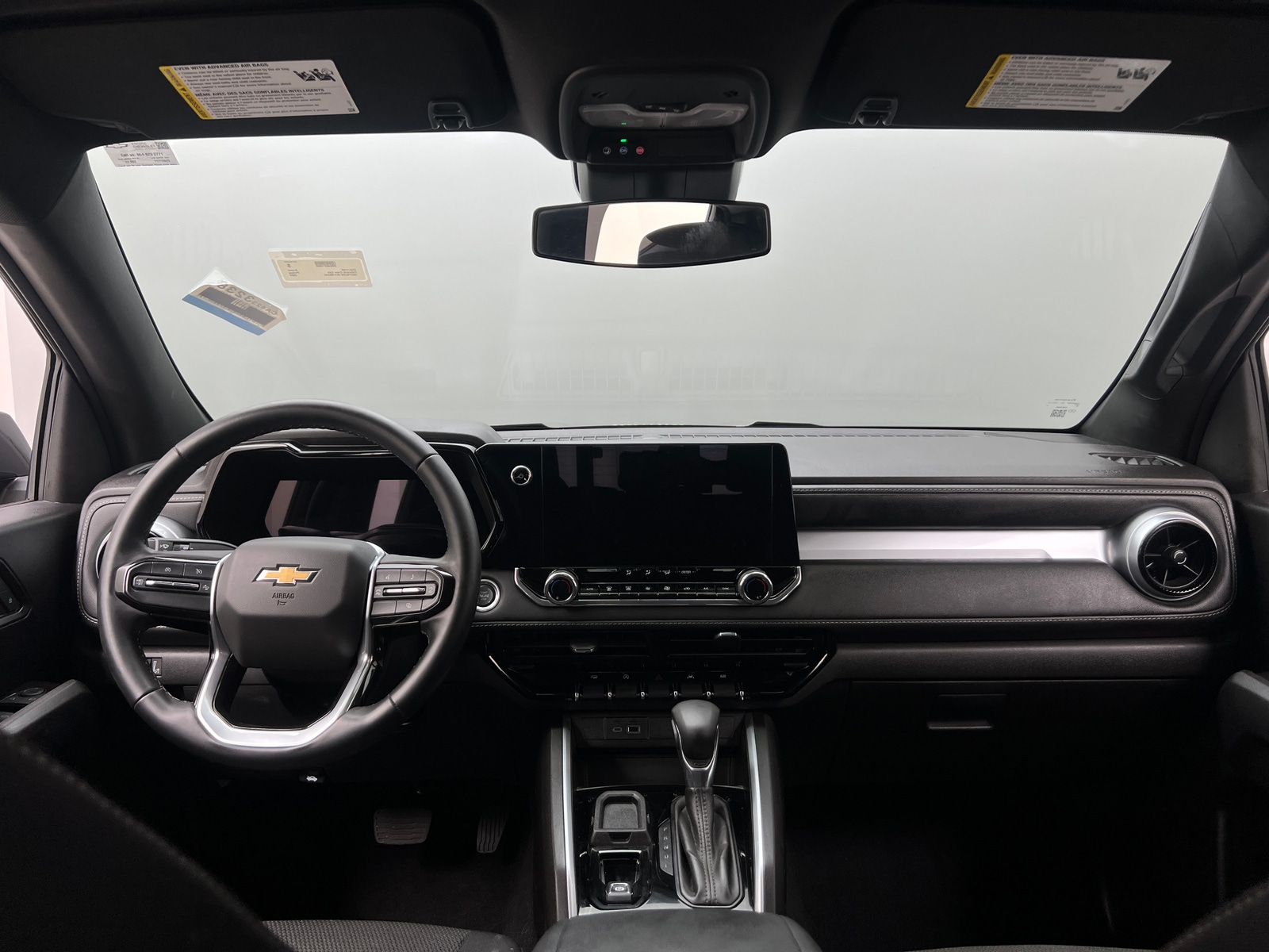 Thumbnail: 2024 Chevrolet Colorado - 3