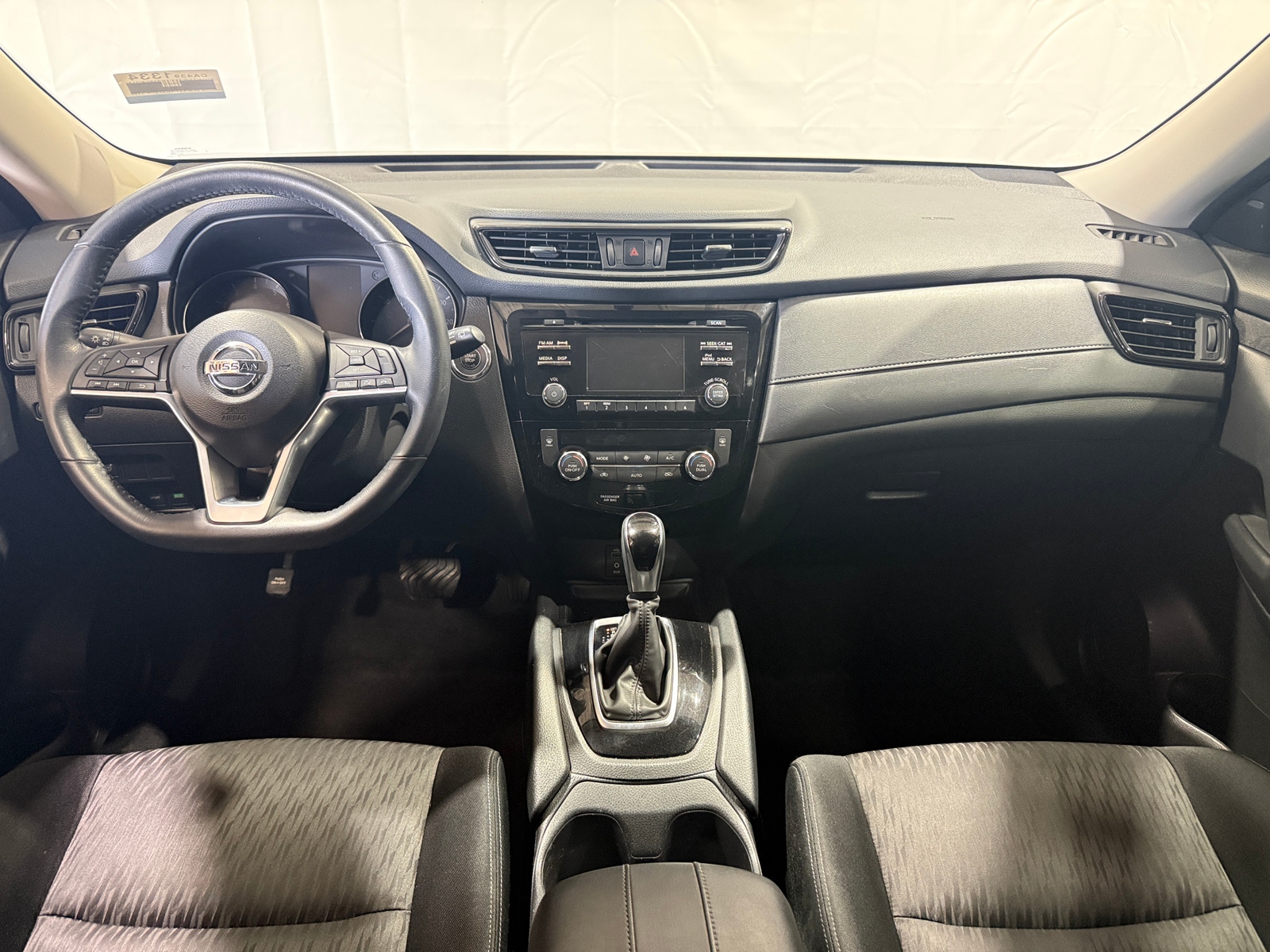 Thumbnail: 2017 Nissan Rogue - 3