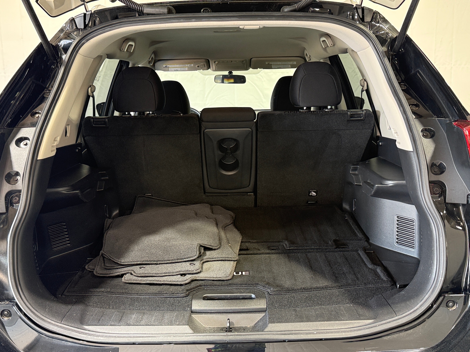 Thumbnail: 2017 Nissan Rogue - 7