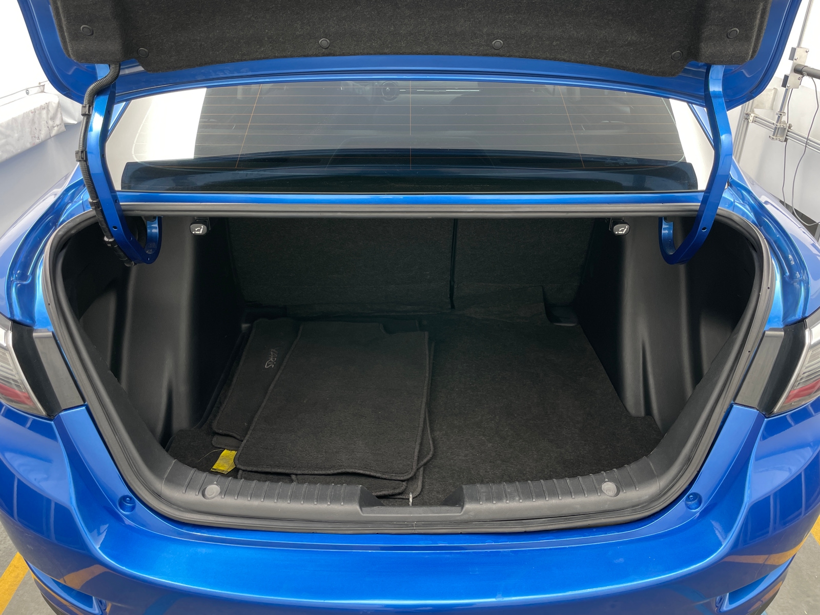 Thumbnail: 2017 Toyota Yaris iA - 7