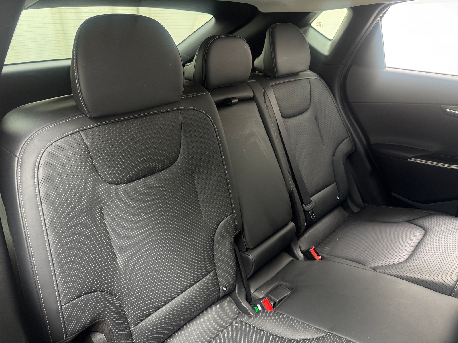 Thumbnail: 2022 Kia EV6 - 5