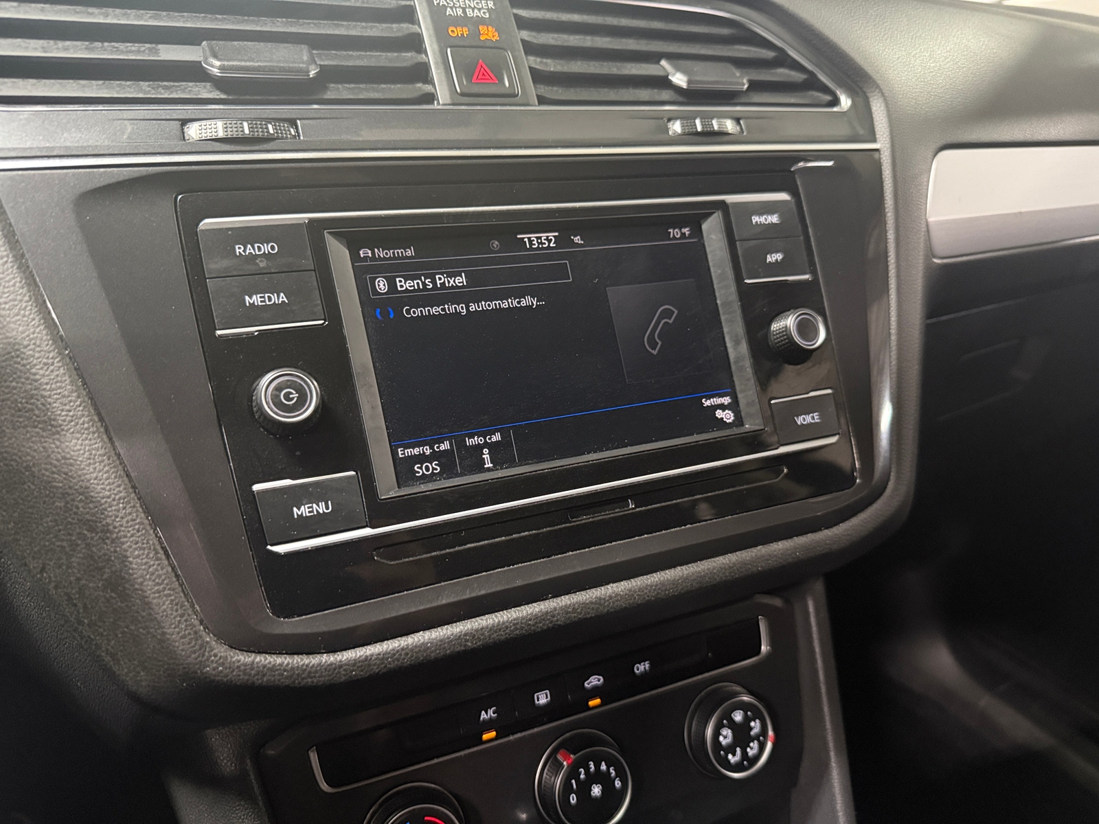 Thumbnail: 2021 Volkswagen Tiguan - 4