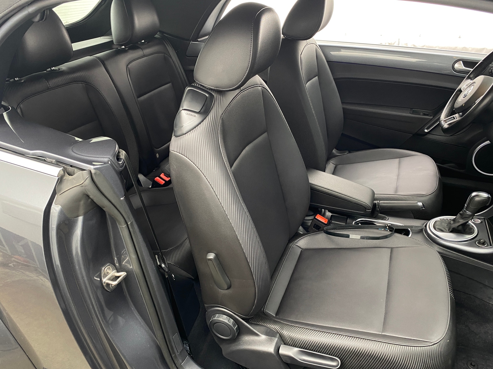 Thumbnail: 2019 Volkswagen Beetle - 2