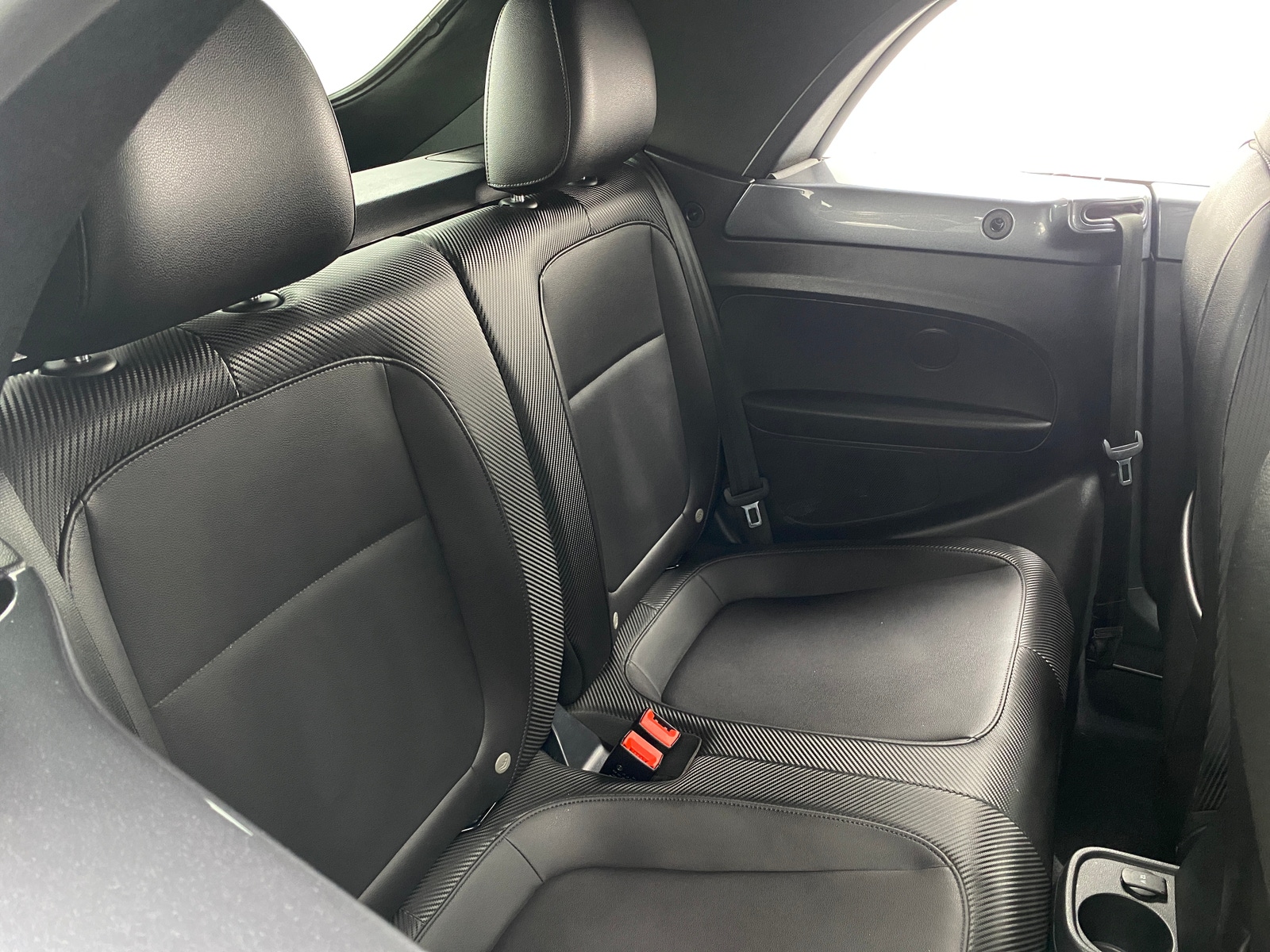 Thumbnail: 2019 Volkswagen Beetle - 6