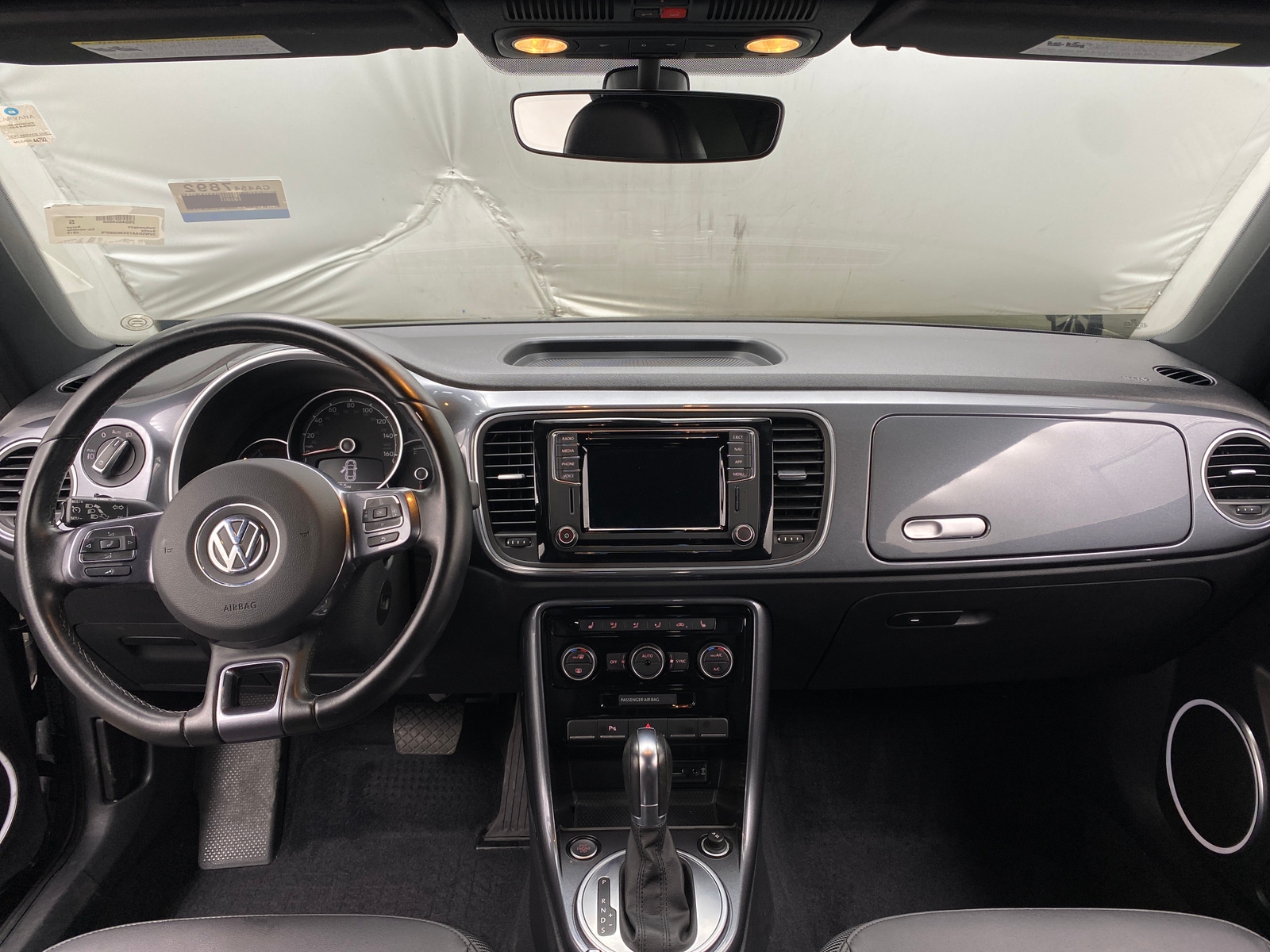 Thumbnail: 2019 Volkswagen Beetle - 3