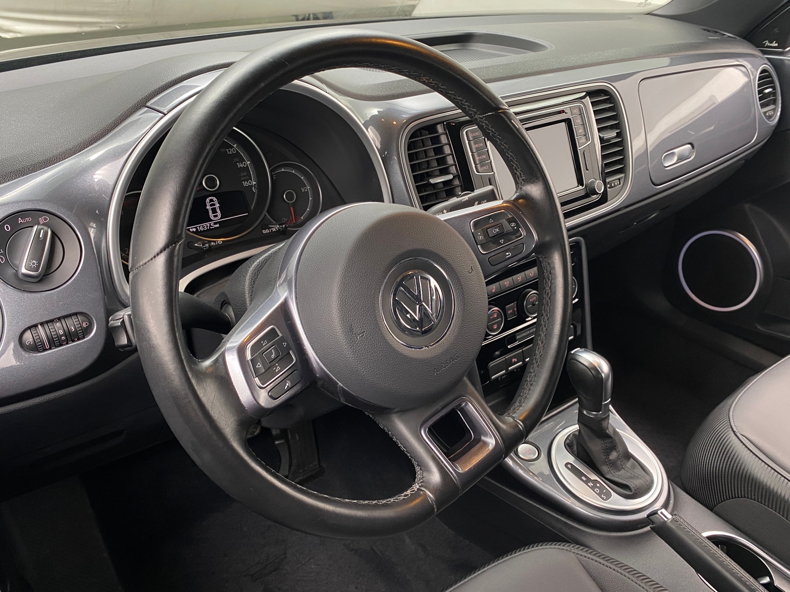 Thumbnail: 2019 Volkswagen Beetle - 5