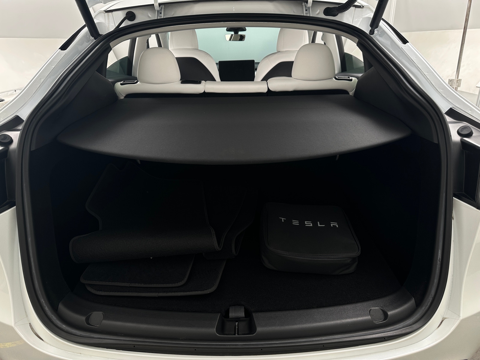 Thumbnail: 2023 Tesla Model Y - 6