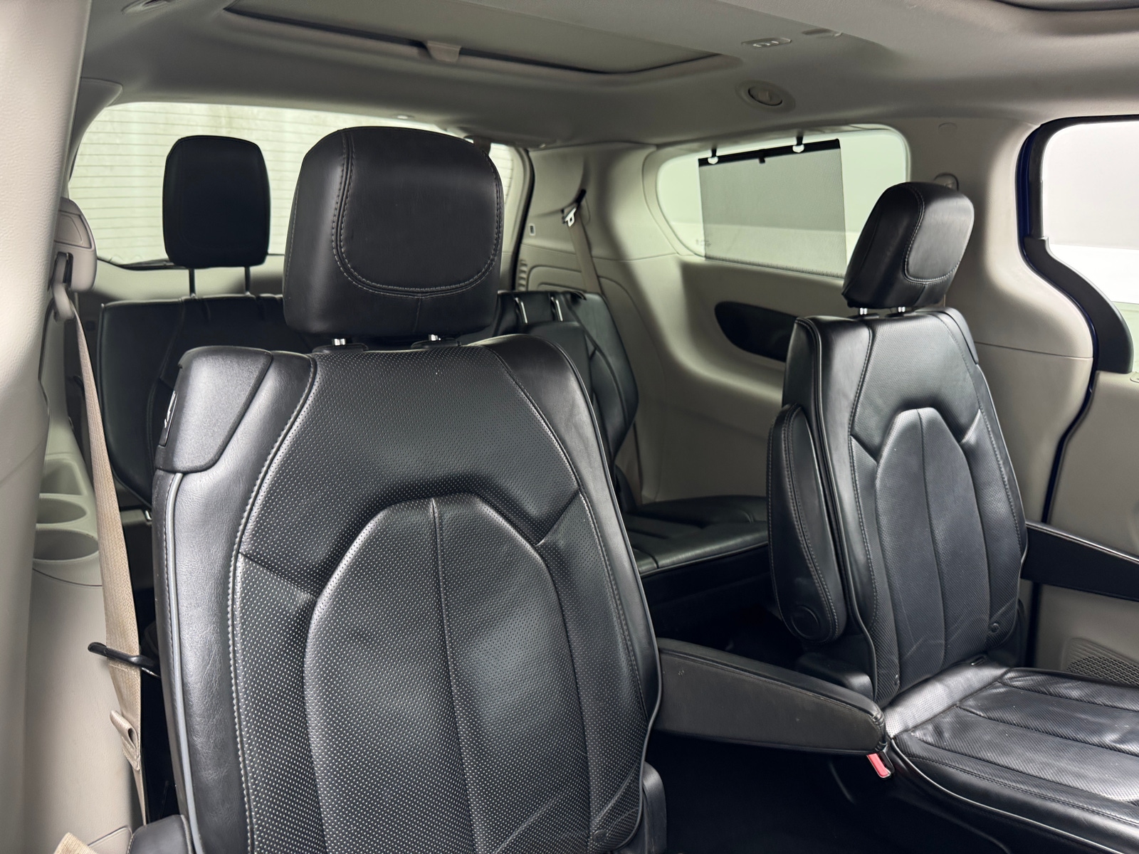 Thumbnail: 2018 Chrysler Pacifica - 5