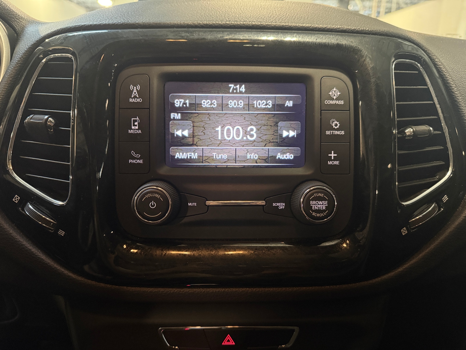 Thumbnail: 2018 Jeep Compass - 4