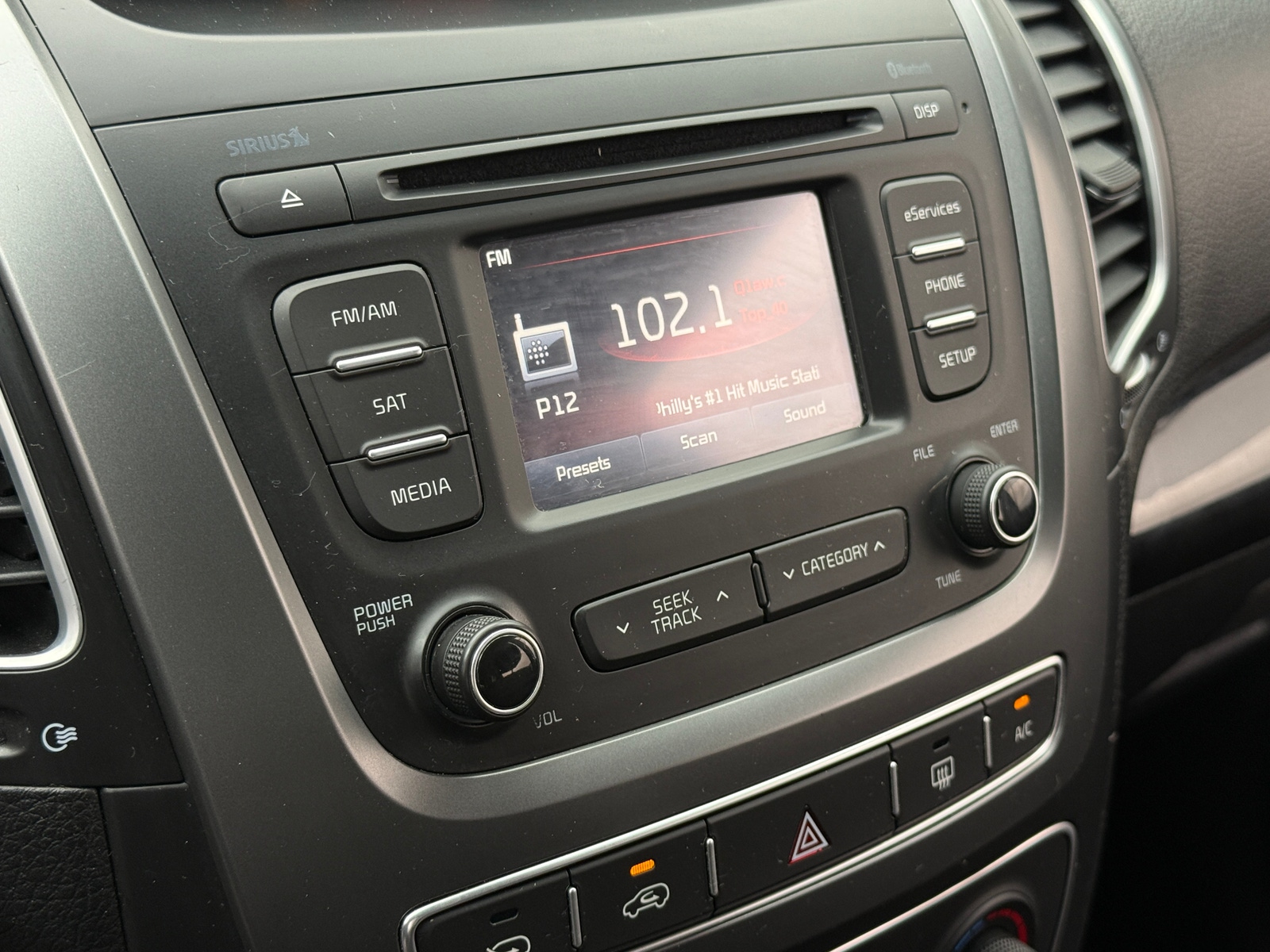 Thumbnail: 2014 Kia Sorento - 4