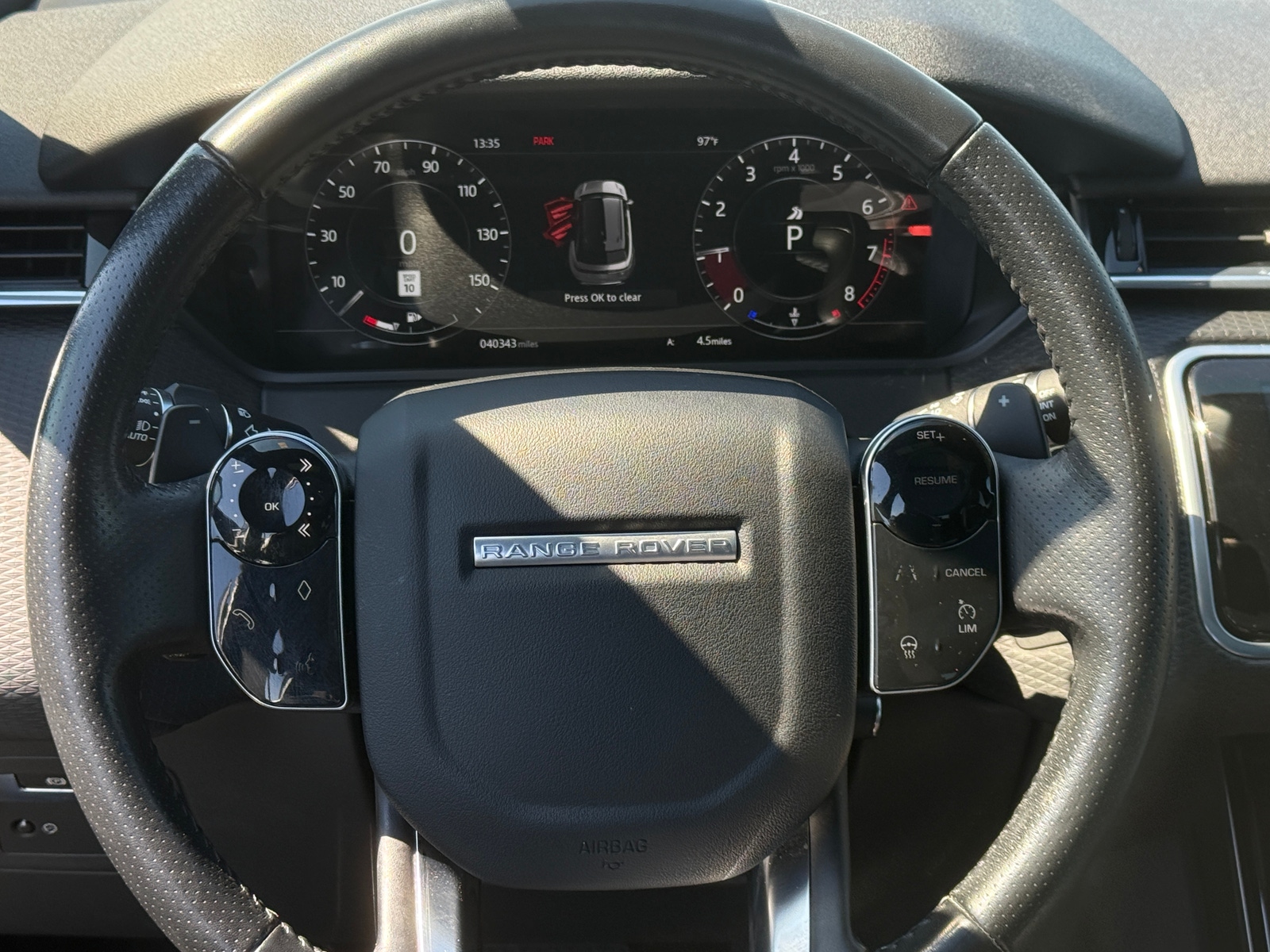 Thumbnail: 2018 Land Rover Range Rover Velar - 4