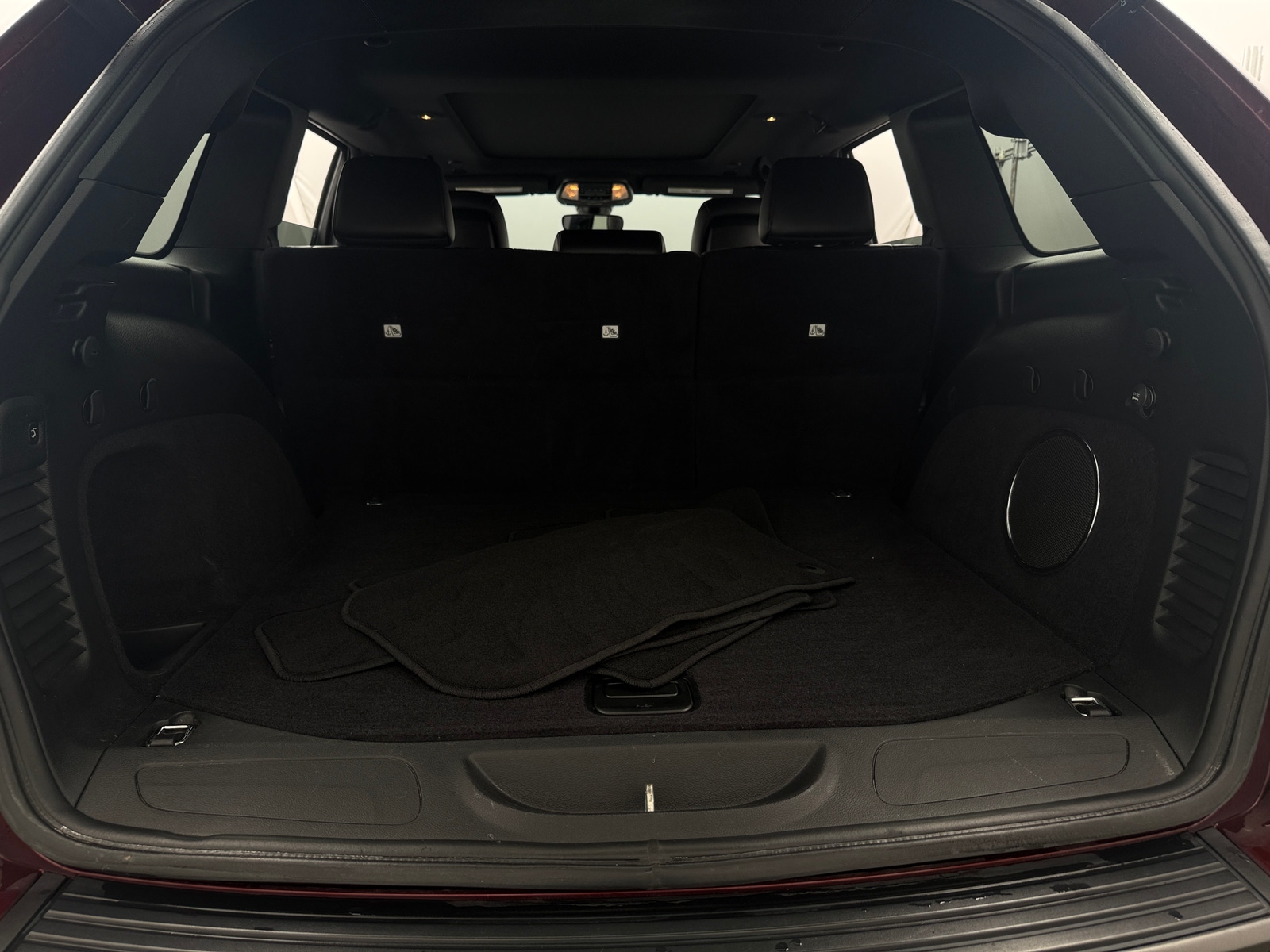 Thumbnail: 2020 Jeep Grand Cherokee - 6