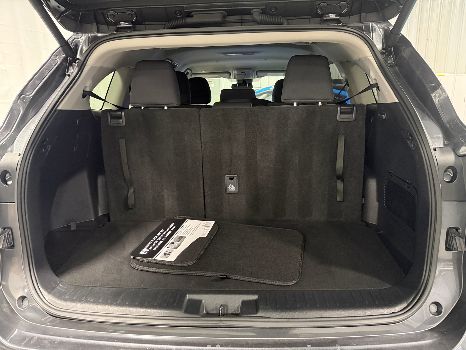 Thumbnail: 2025 Toyota Highlander - 7