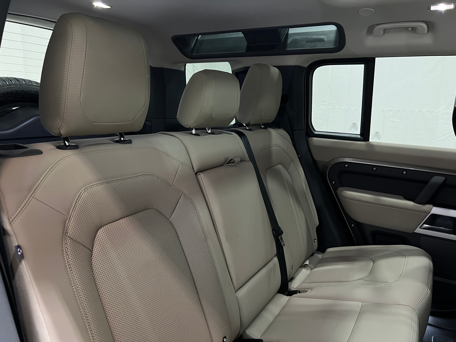 Thumbnail: 2024 Land Rover Defender - 5