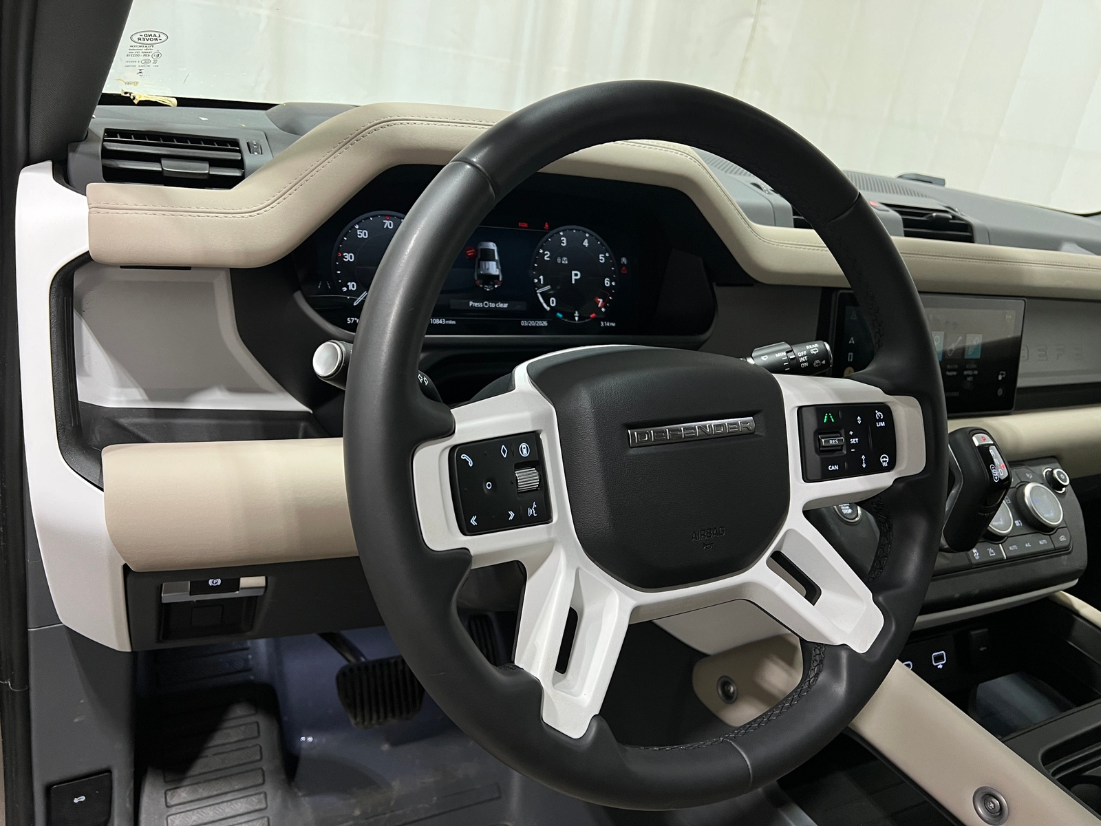 Thumbnail: 2024 Land Rover Defender - 4