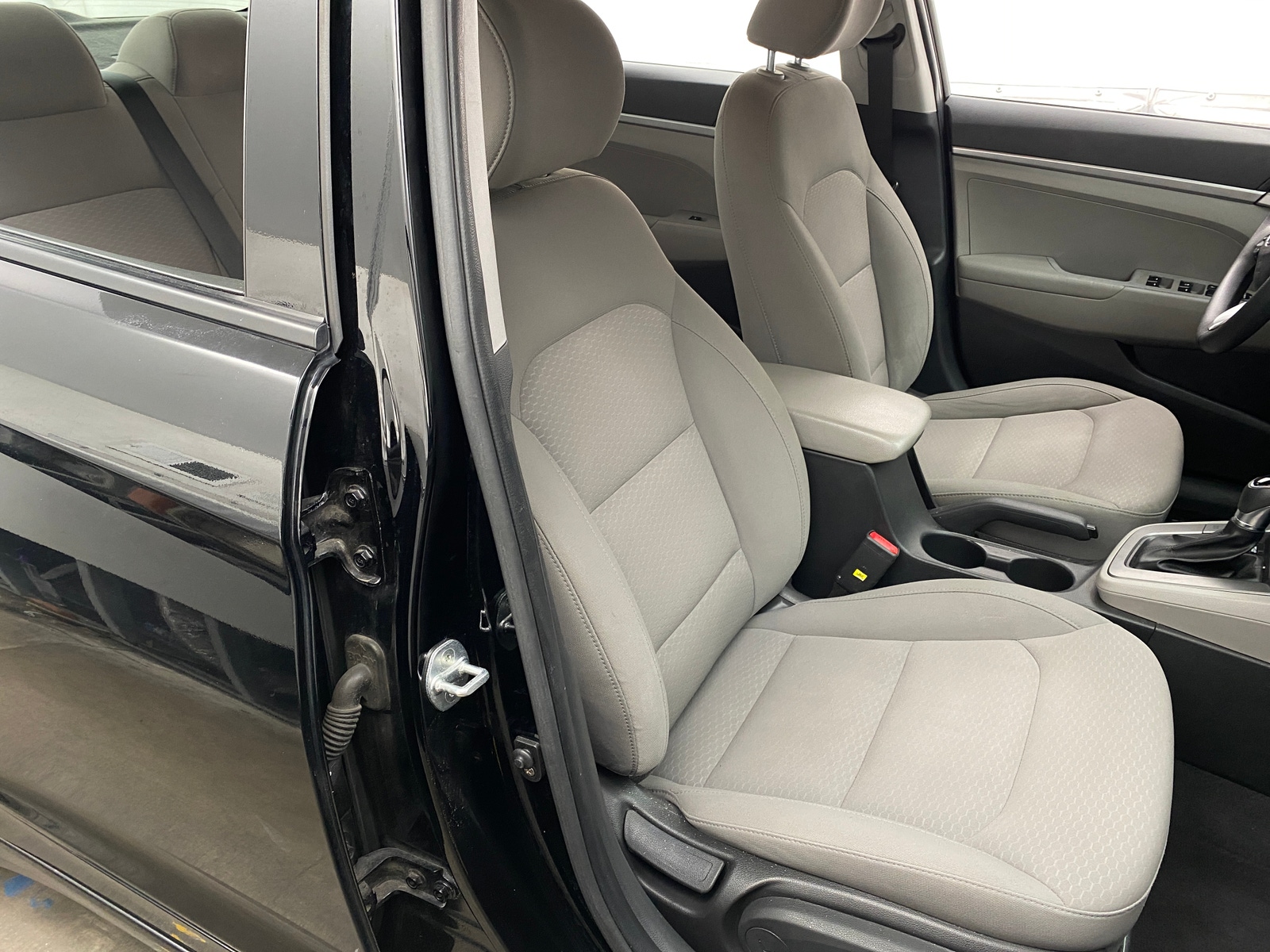 Thumbnail: 2019 Hyundai Elantra - 2