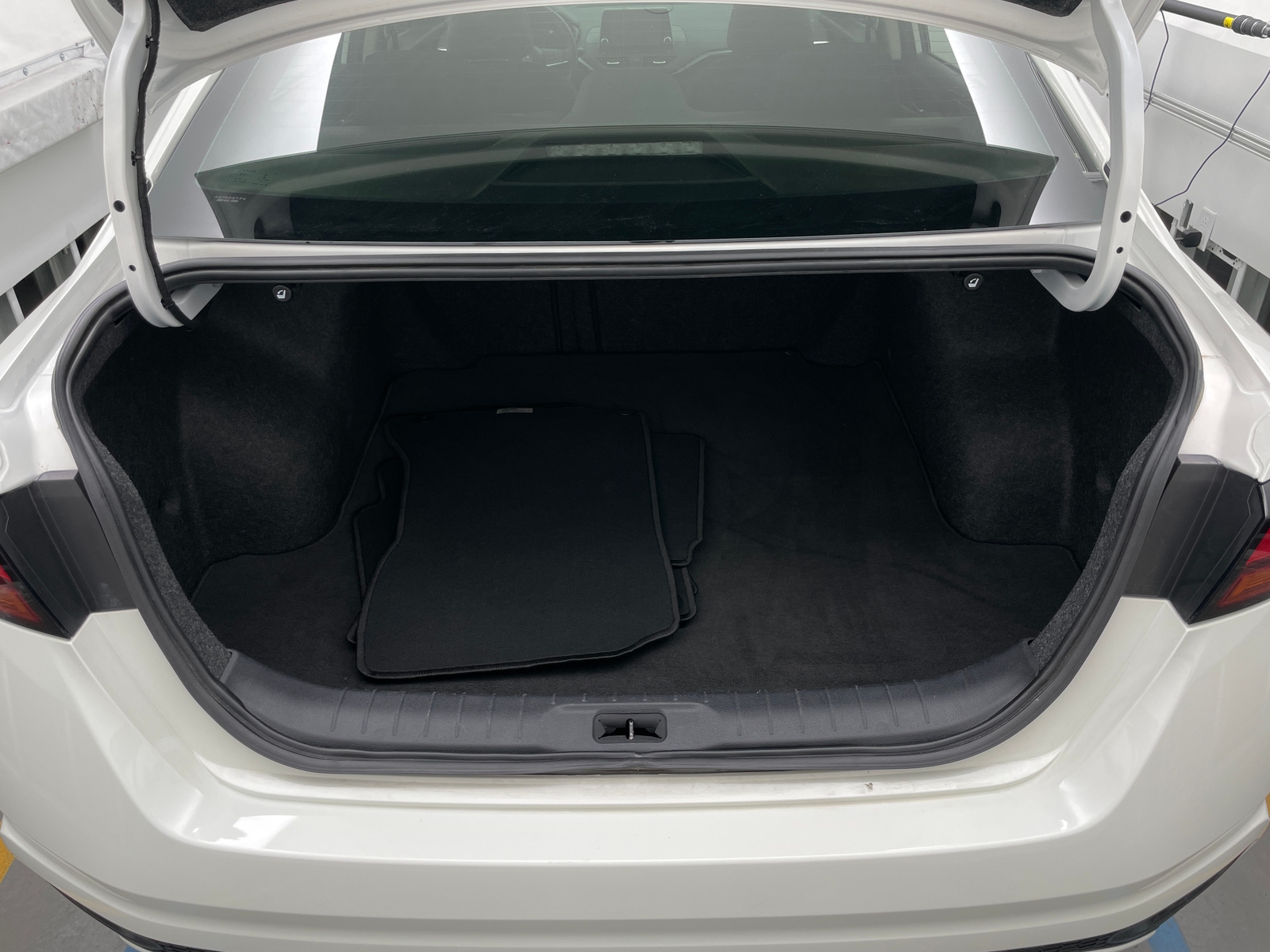 Thumbnail: 2020 Nissan Altima - 7