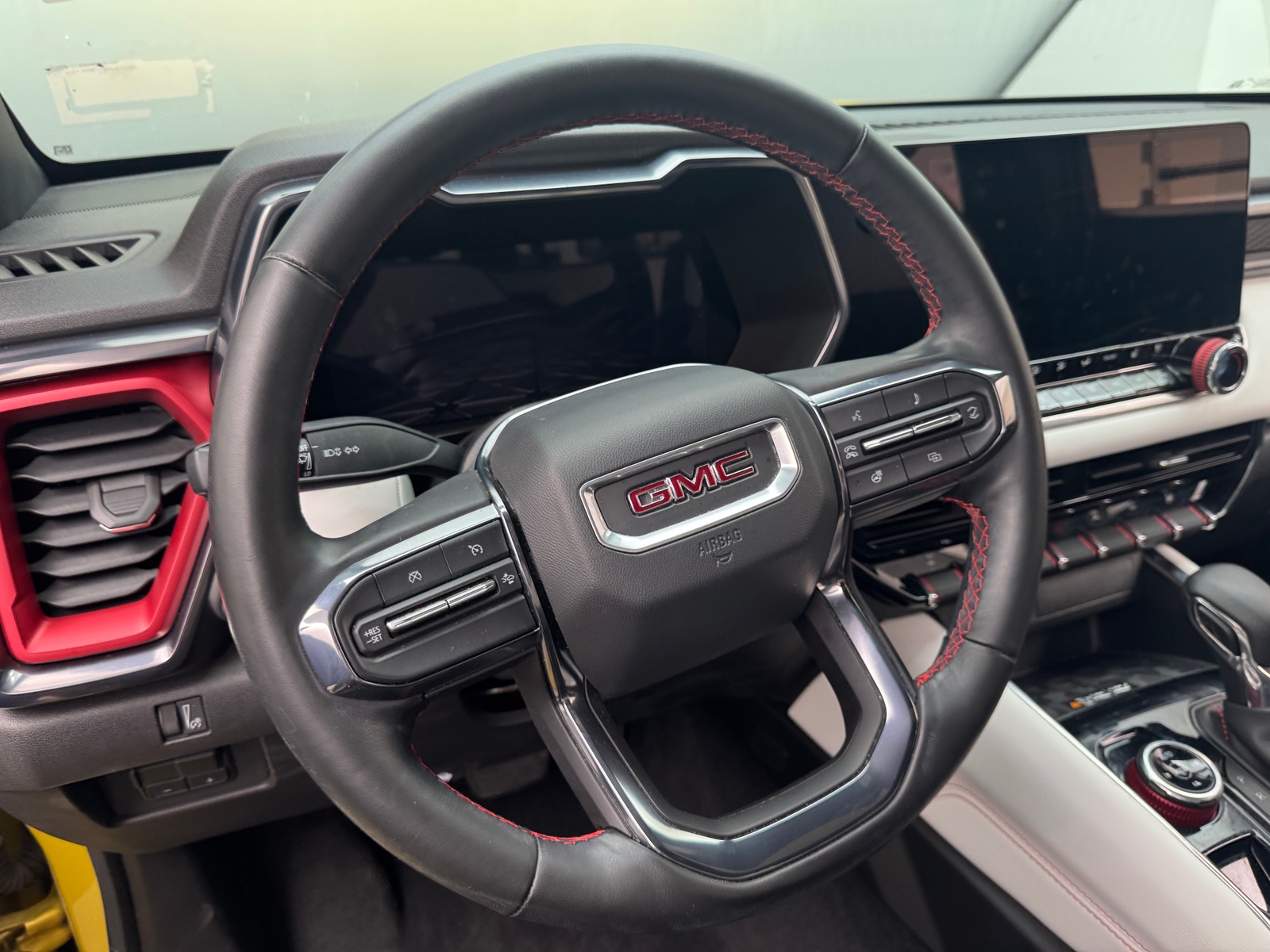 Thumbnail: 2024 GMC Canyon - 4