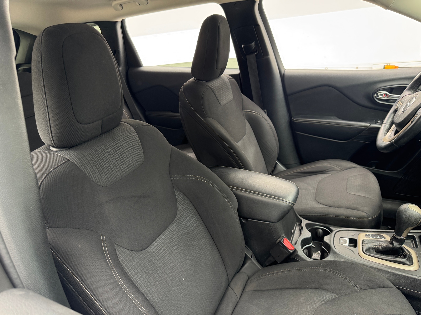 Thumbnail: 2016 Jeep Cherokee - 2