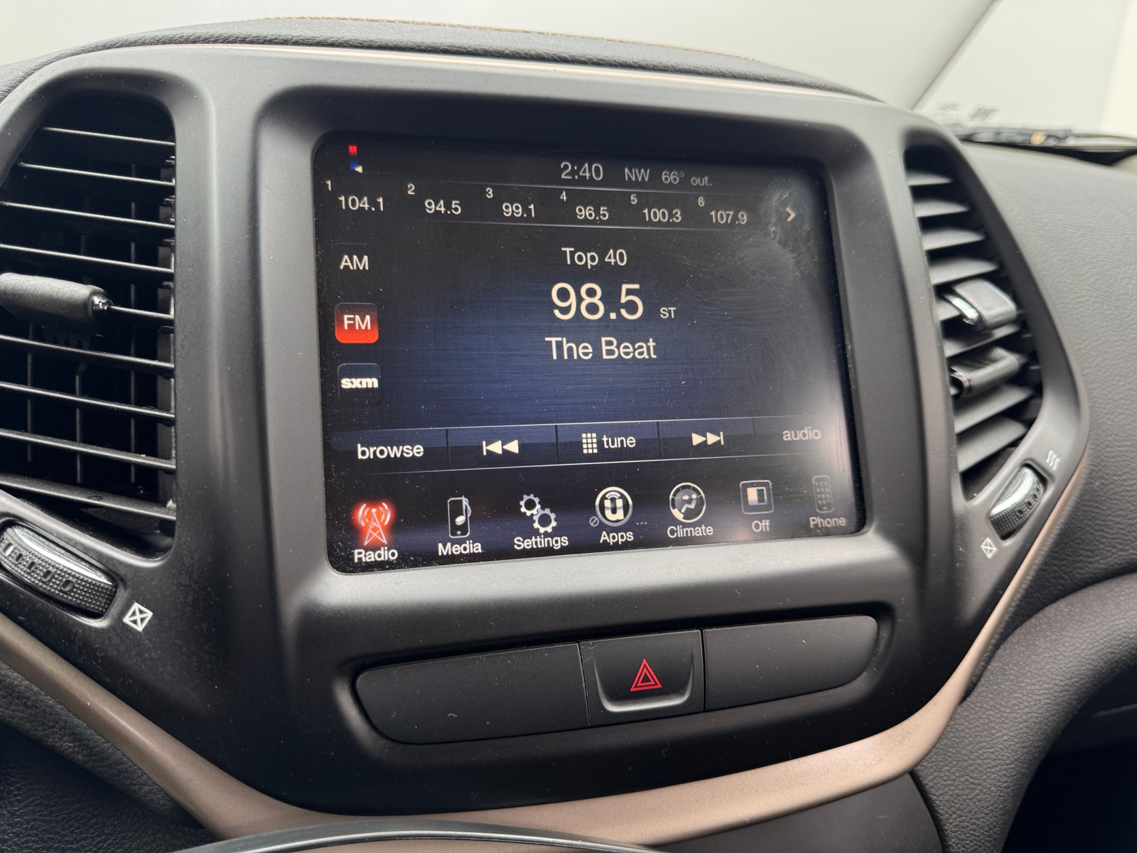 Thumbnail: 2016 Jeep Cherokee - 4