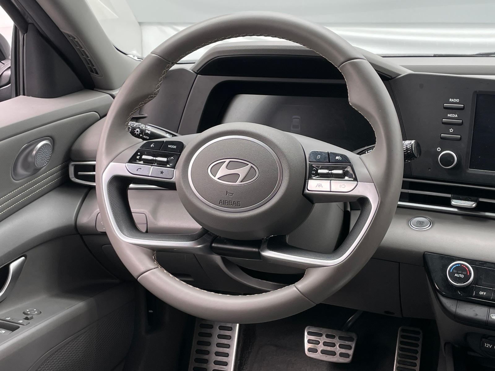 Thumbnail: 2025 Hyundai Elantra - 5