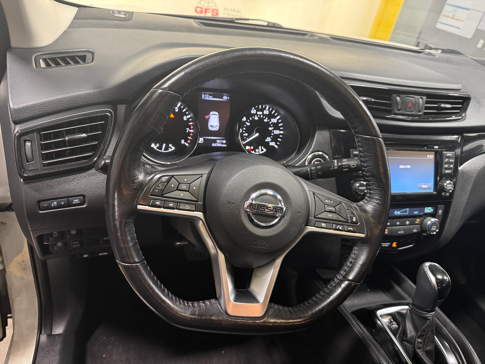 Thumbnail: 2017 Nissan Rogue Sport - 4