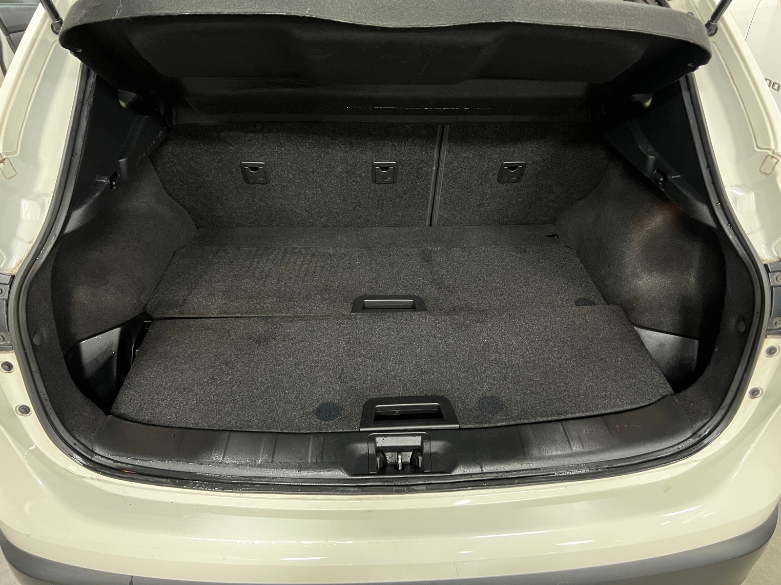 Thumbnail: 2017 Nissan Rogue Sport - 6