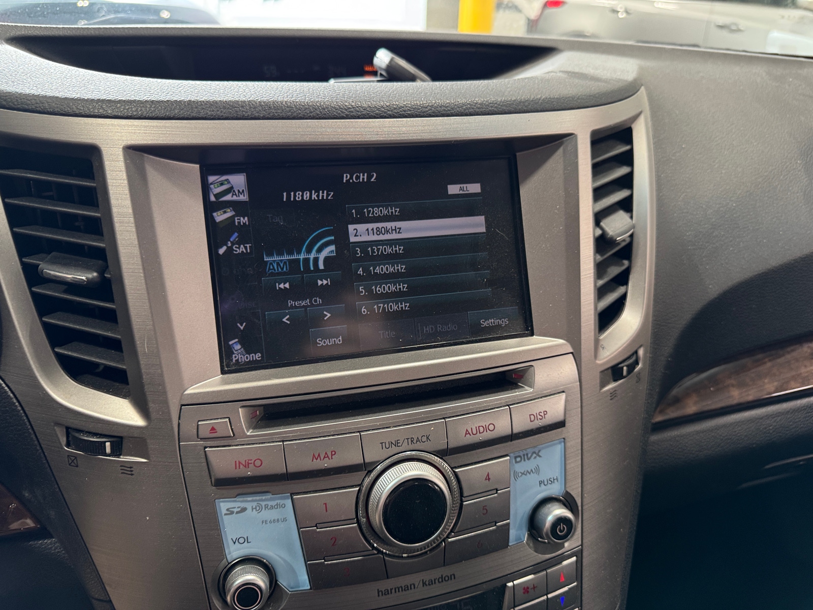 Thumbnail: 2013 Subaru Legacy - 3