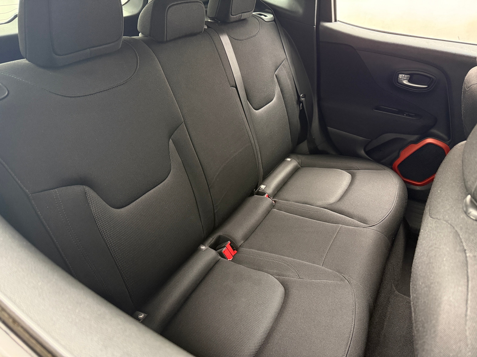 Thumbnail: 2018 Jeep Renegade - 6