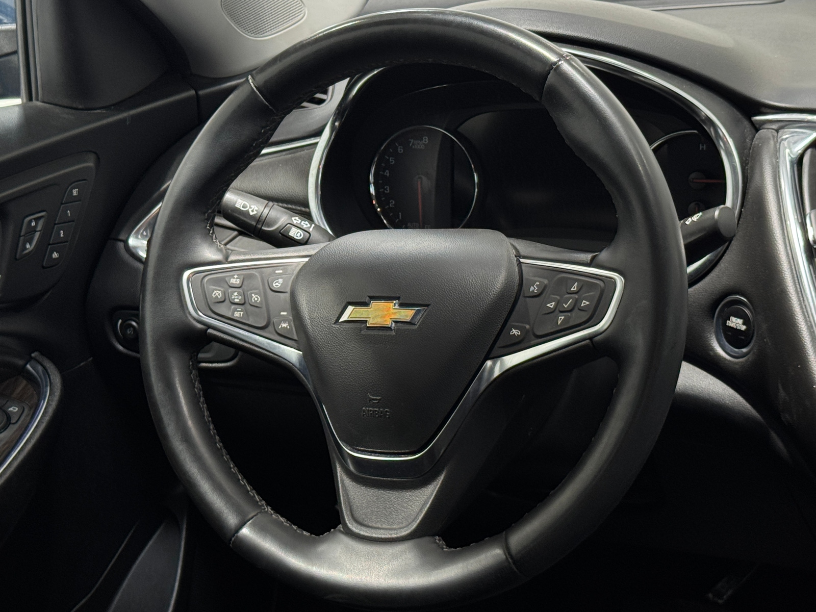 Thumbnail: 2024 Chevrolet Malibu - 4